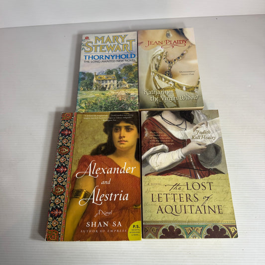 Historic Book Bundle x 4 Books (2561)