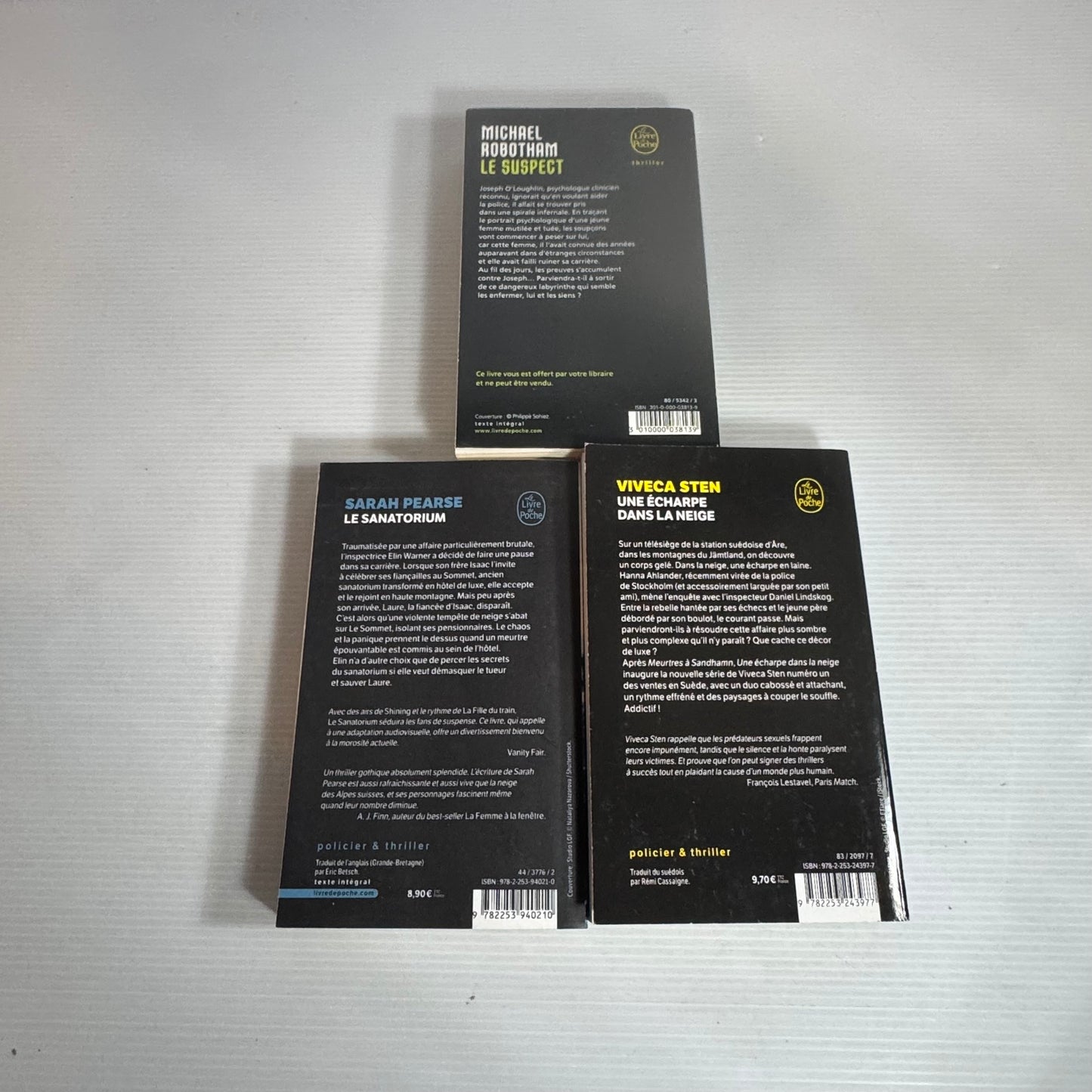 Stieg Larson Book Bundle x 3 Books : The Girl With the Dragon Tattoo, The Girl who Played with Fire, The Girl Who Kicked the Hornets' Nest (2579)