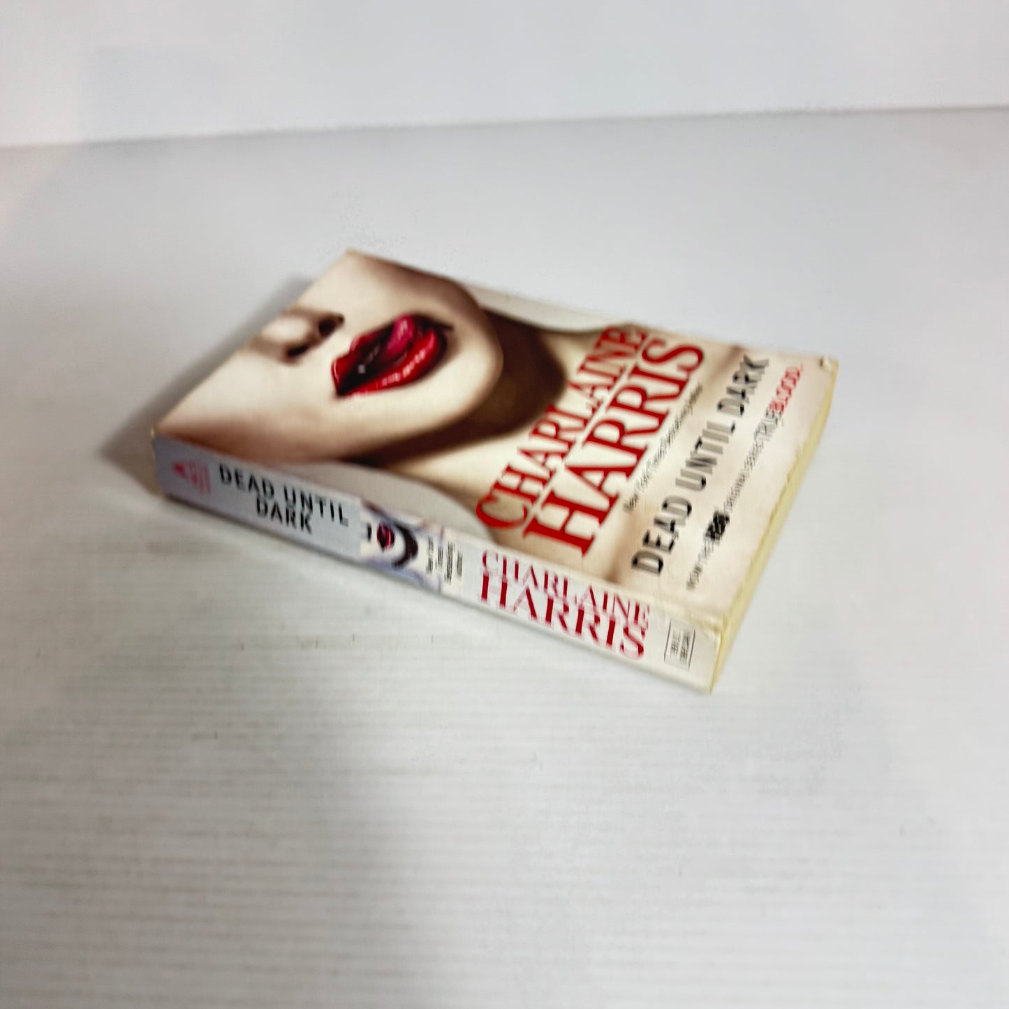 Dead Until Dark (True Blood Series) - Charlaine Harris