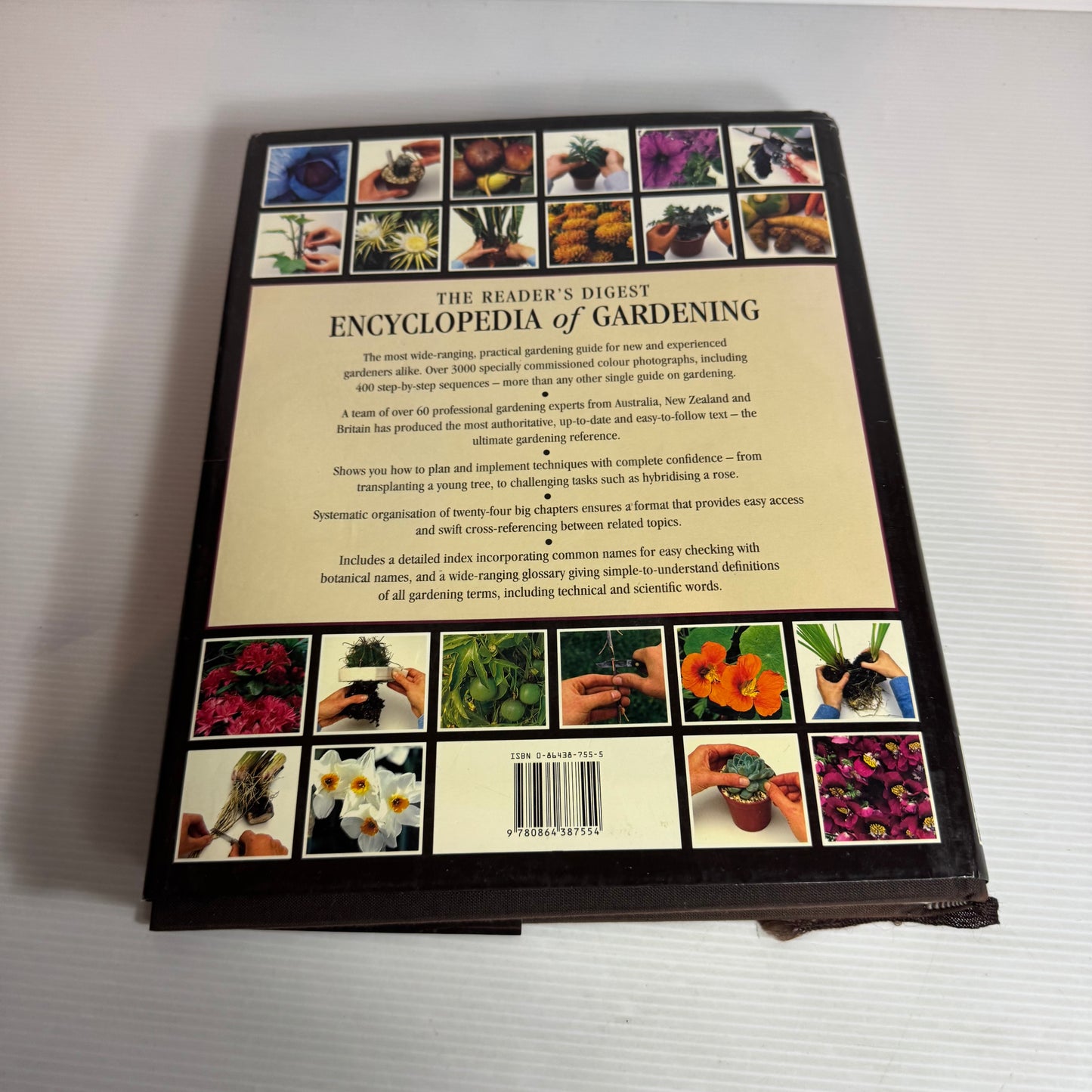 The Reader's Digest Encyclopaedia Of Gardening