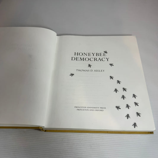 Honeybee Democracy - Thomas D. Seeley