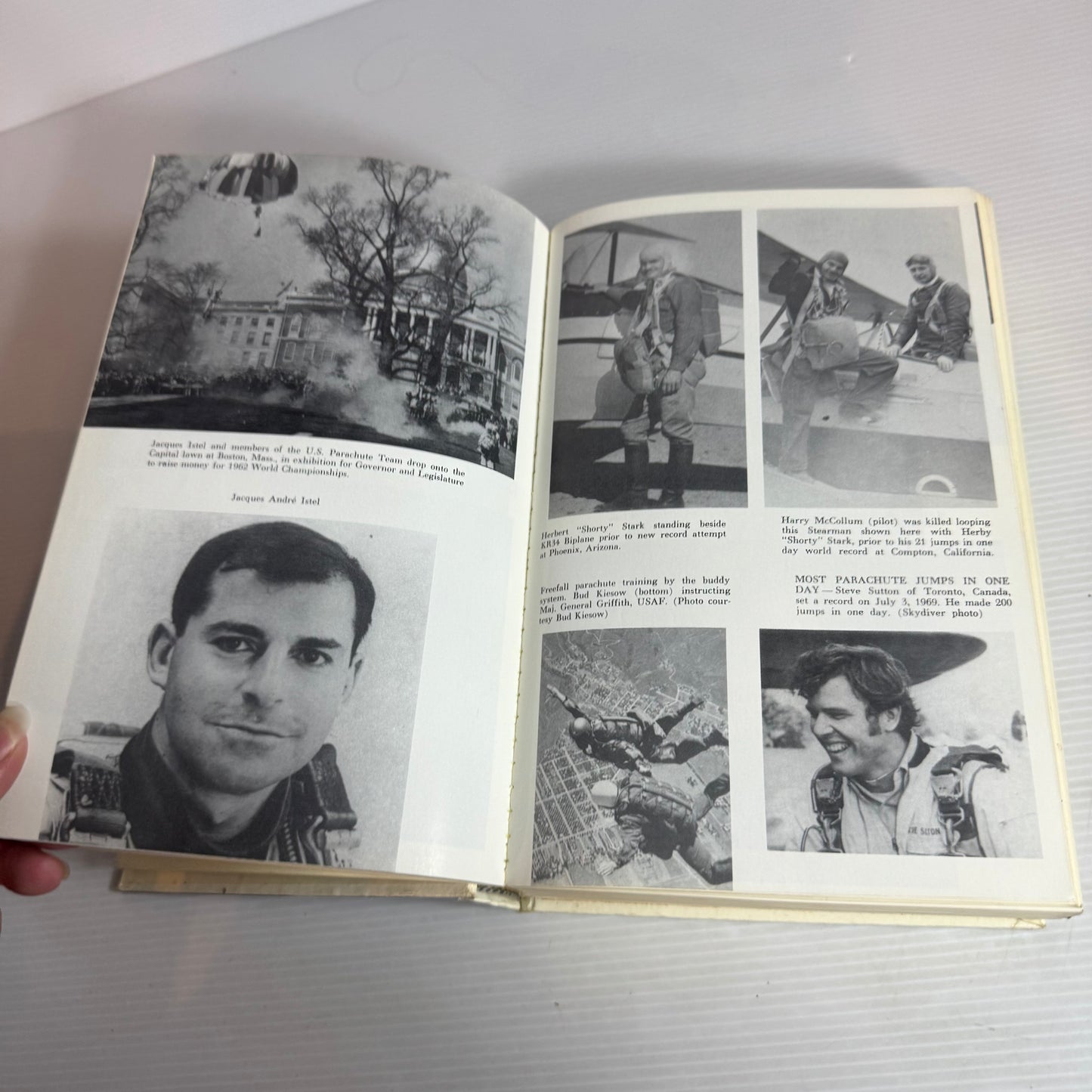 Parachuting's Unforgettable Jumps III 3rd Edition - Howard Gregory (Vintage 1987)