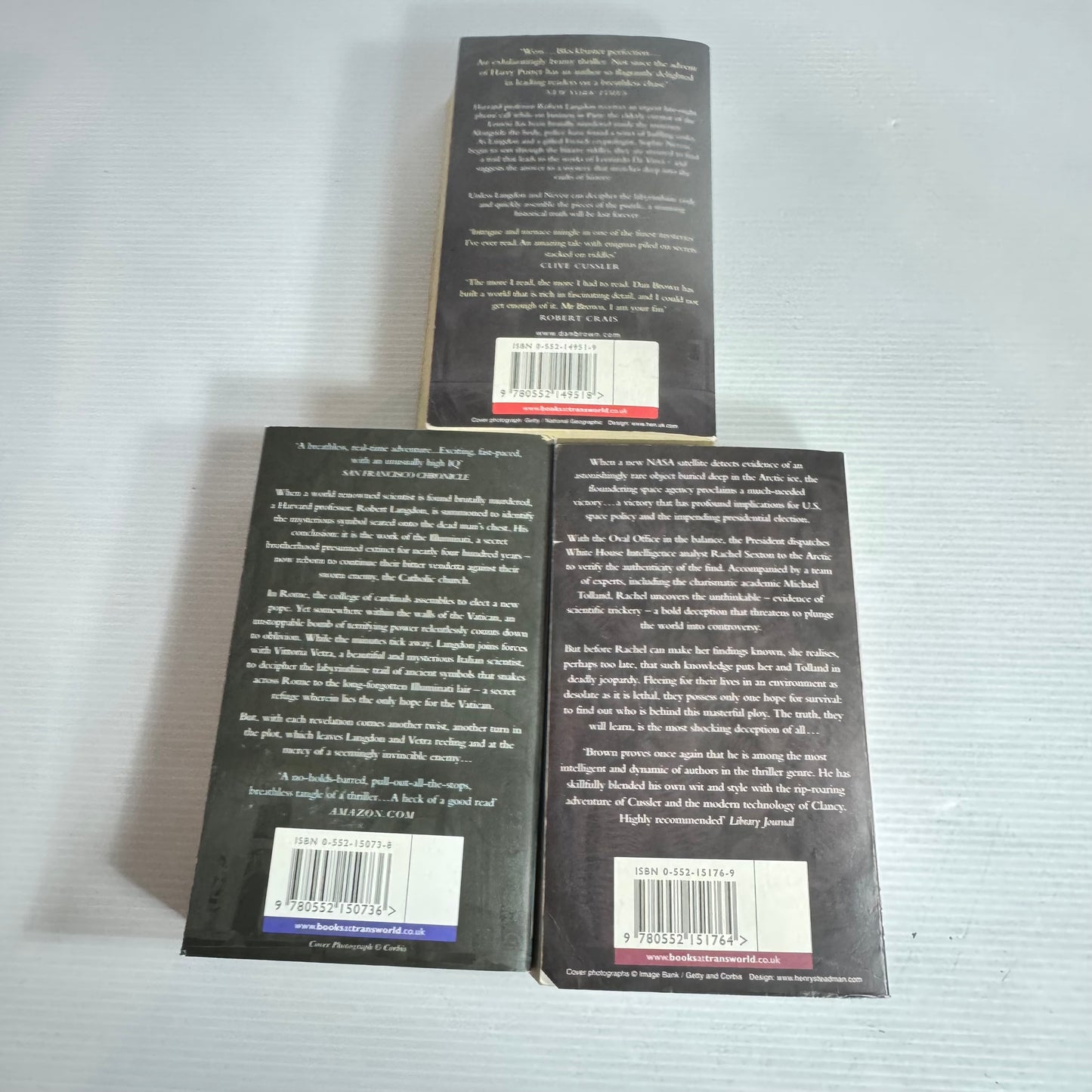 Dan Brown Book Bundle x 3 Books : Deception Point, Angles and Demons & The Da Vinci Code (2583)