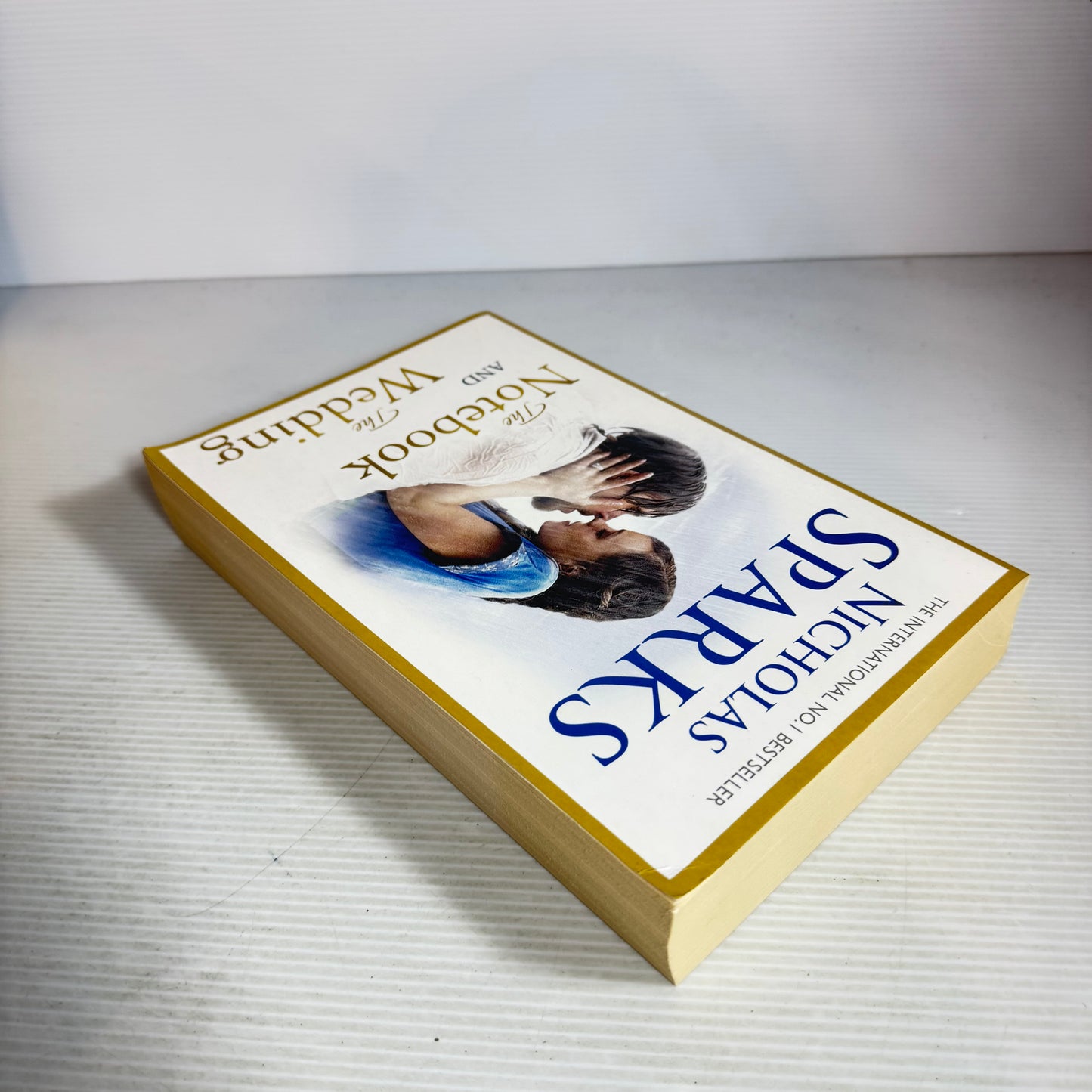 The Notebook & The Wedding : 1 Book 2 Stories - Nicholas Sparks