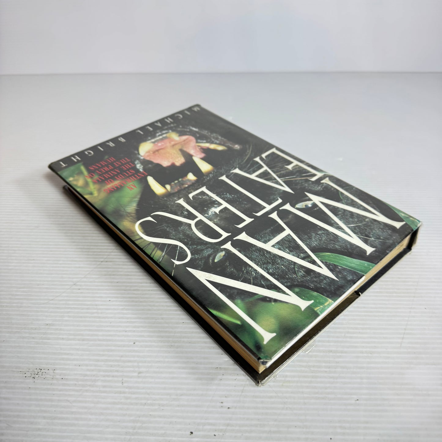 Man-Eaters : An Enthralling Study of The Animals That Prey Of Humans - Michael Bright