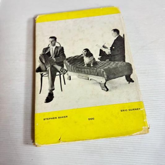 How To Live With A Neurotic Dog - Stephen Baker (Vintage 1961)
