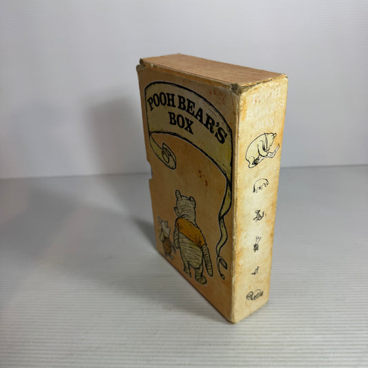 Pooh Bear's Box : 4 Books The House at Pooh Corner, Now We Are Six, Winnie-The-Pooh, When We Were Very Young - A. A. Milne (Vintage 1972)