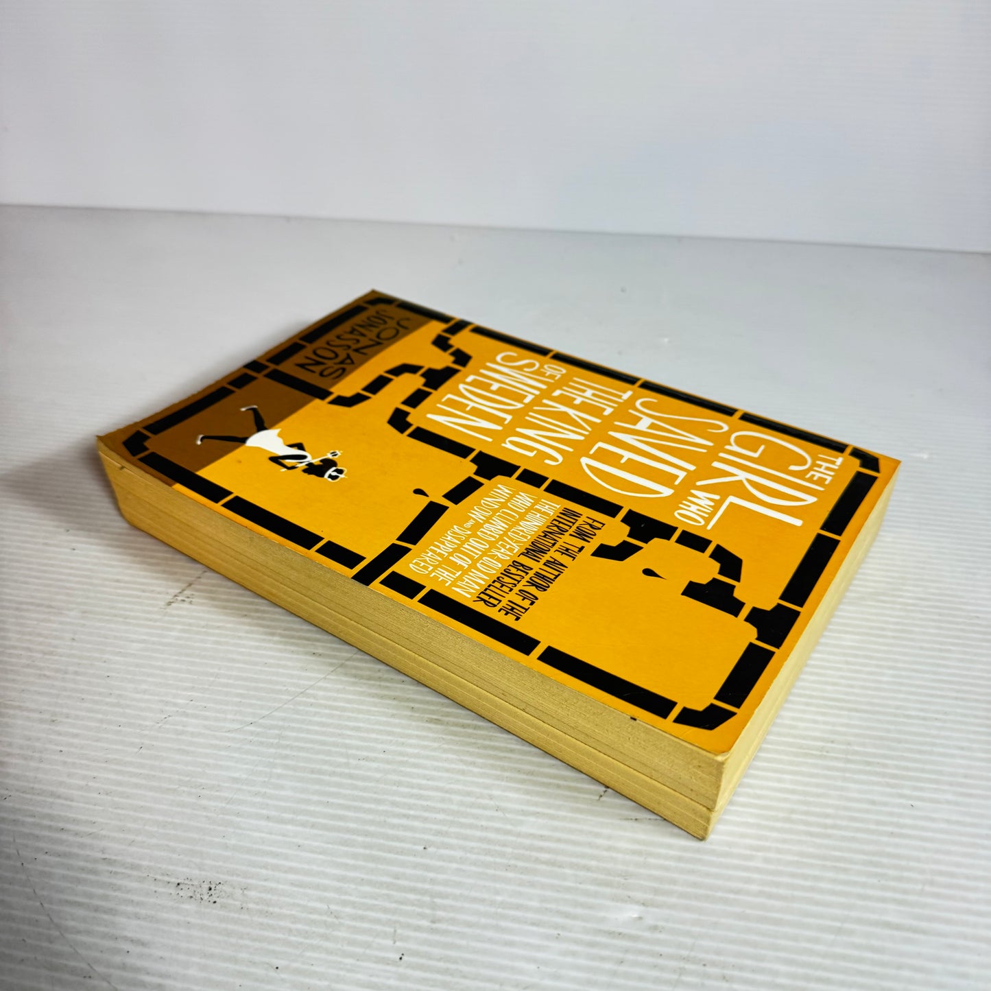 The Girl Who Saved The King of Sweden - Jonas Jonasson
