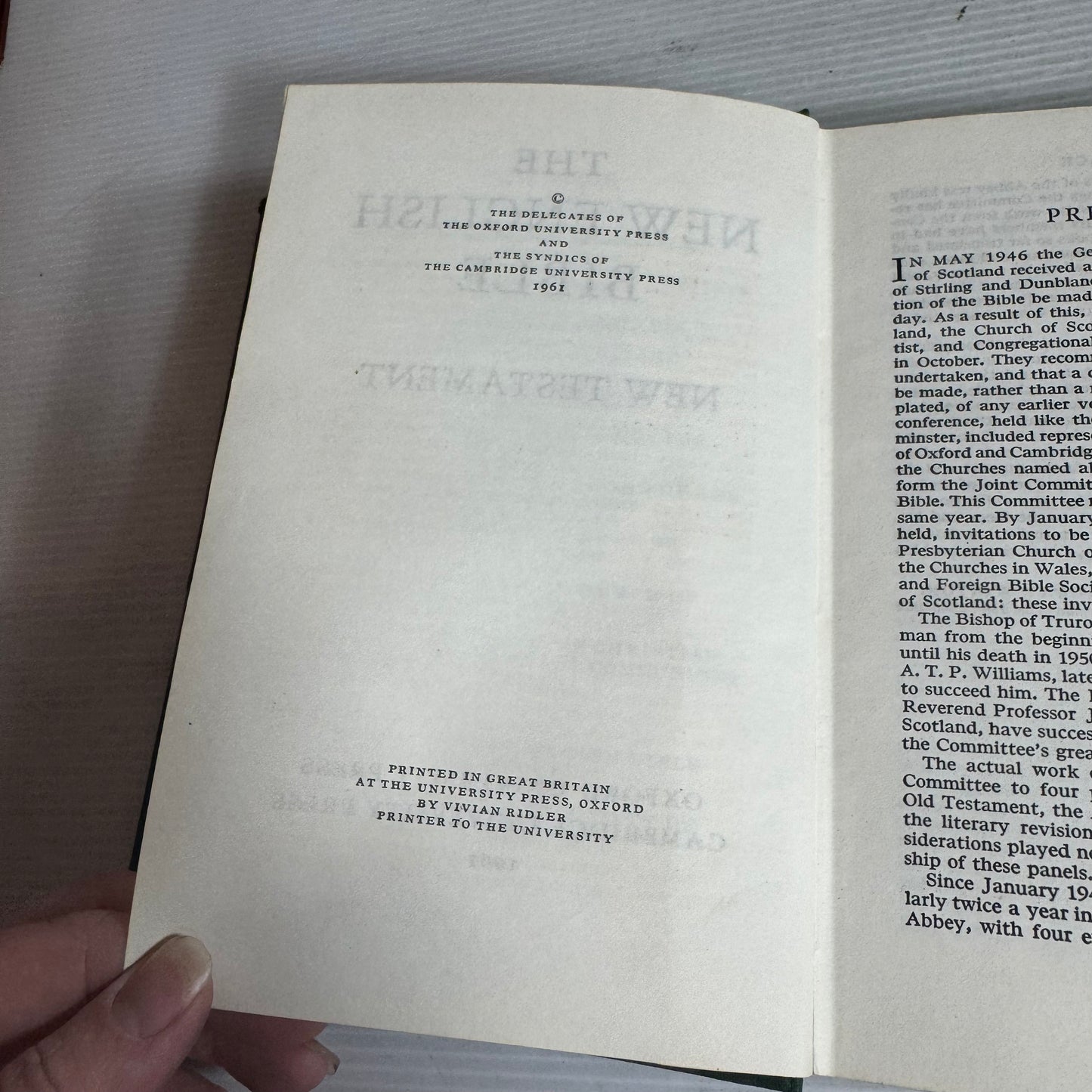 The New English Bible : New Testament (Vintage 1961)