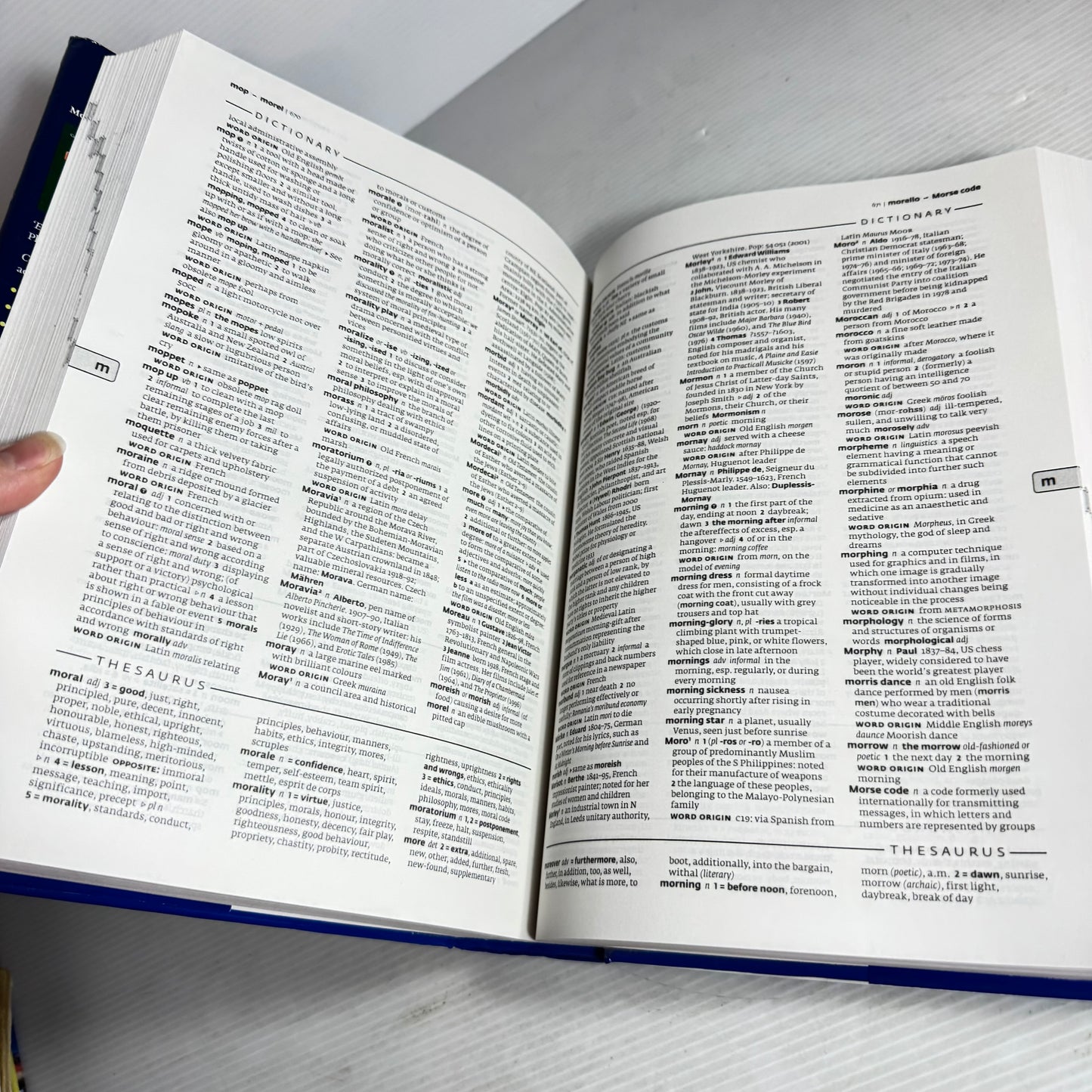 Collins Dictionary & Thesaurus : The Two Books Every Home Needs in a Single Volume