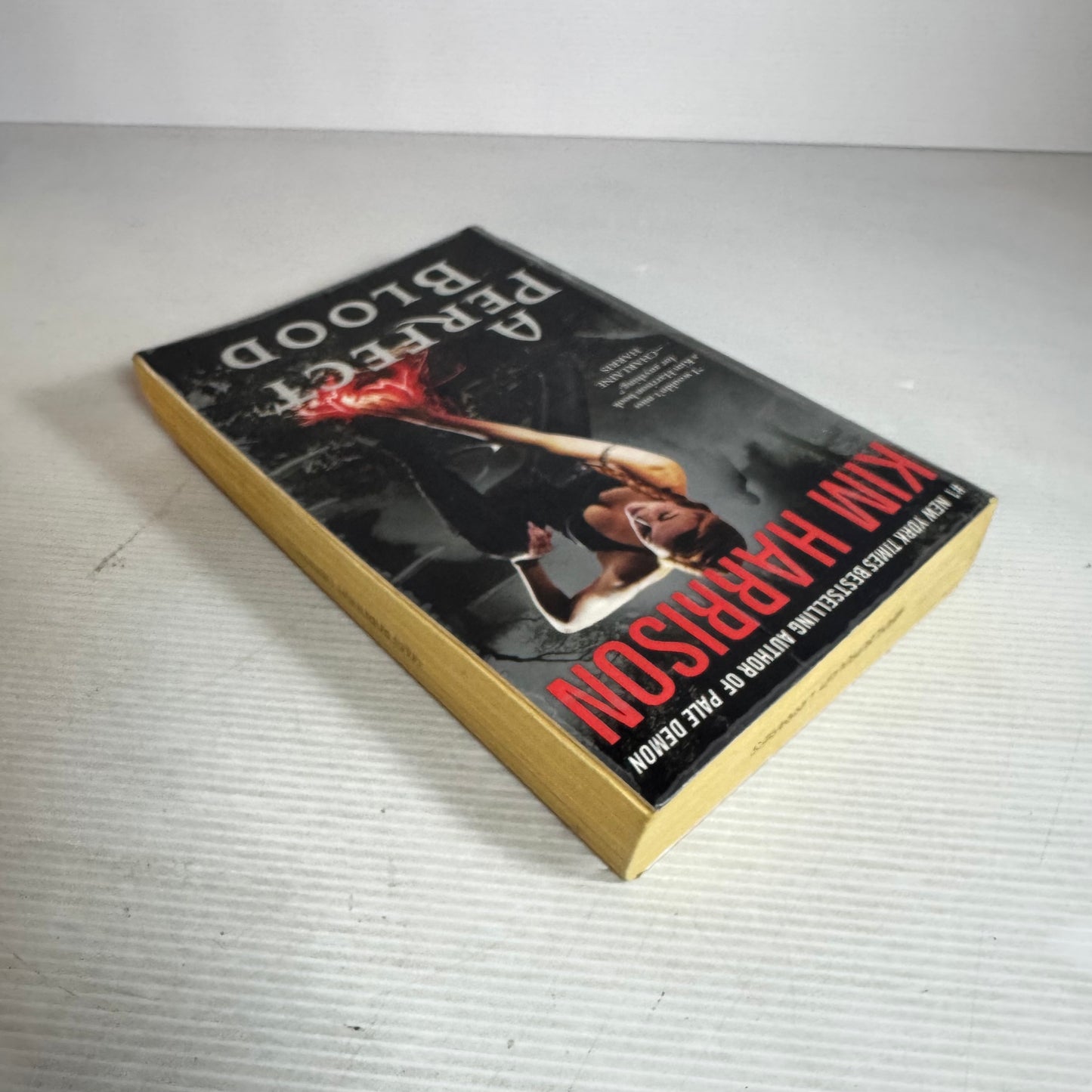 A Perfect Blood - Kim Harrison
