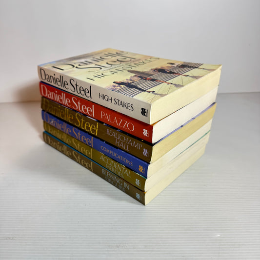Danielle Steel Book Bundle x 6 Books (2453)