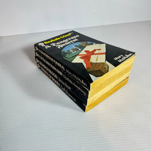 Keyhole Crime Vintage Book Bundle x 4 Books : Books 1, 3, 4, & 5 (Vintage 1980's) (2202)