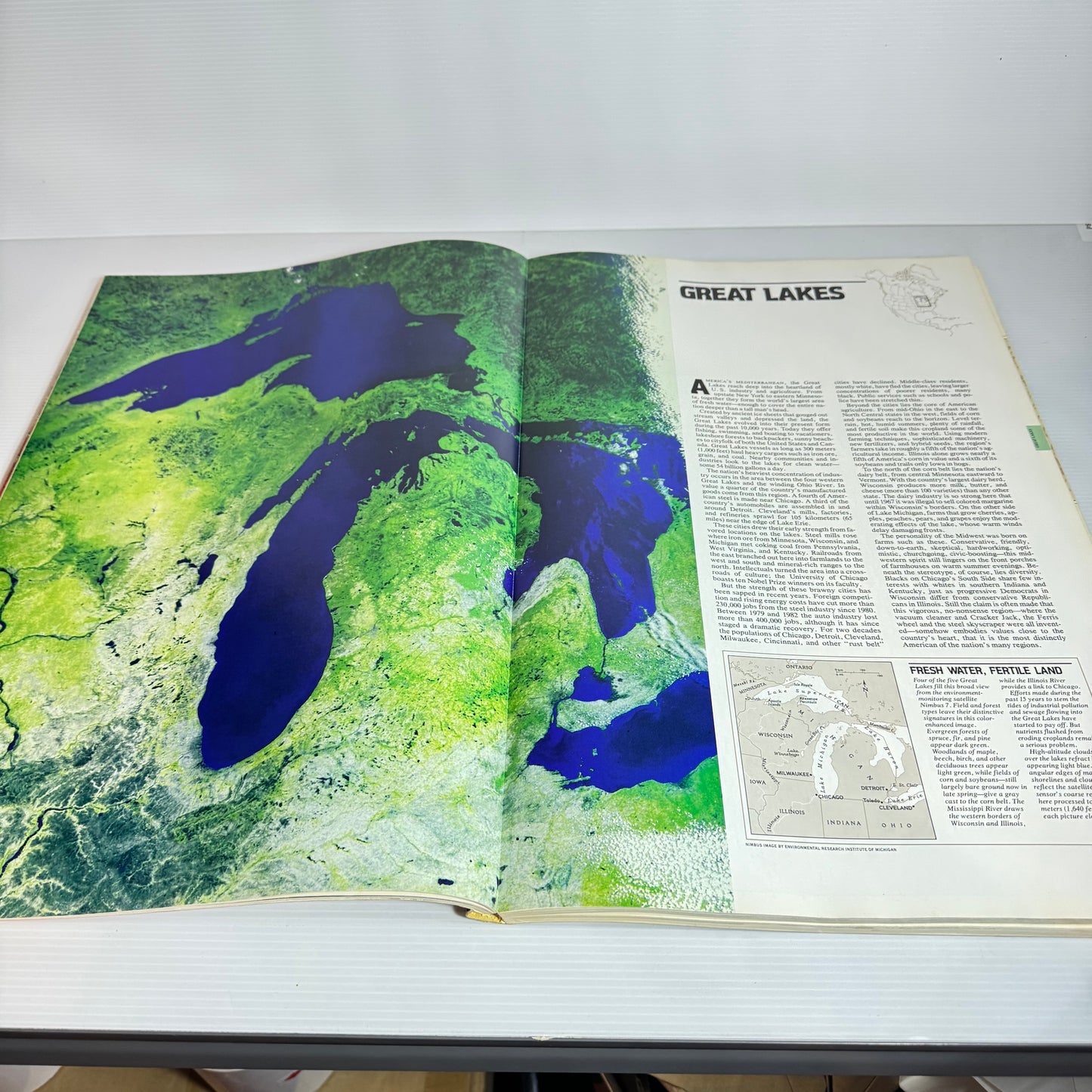 Atlas Of North America : Space Age Portrait of a Continent - National Geographic (Vintage 1985)