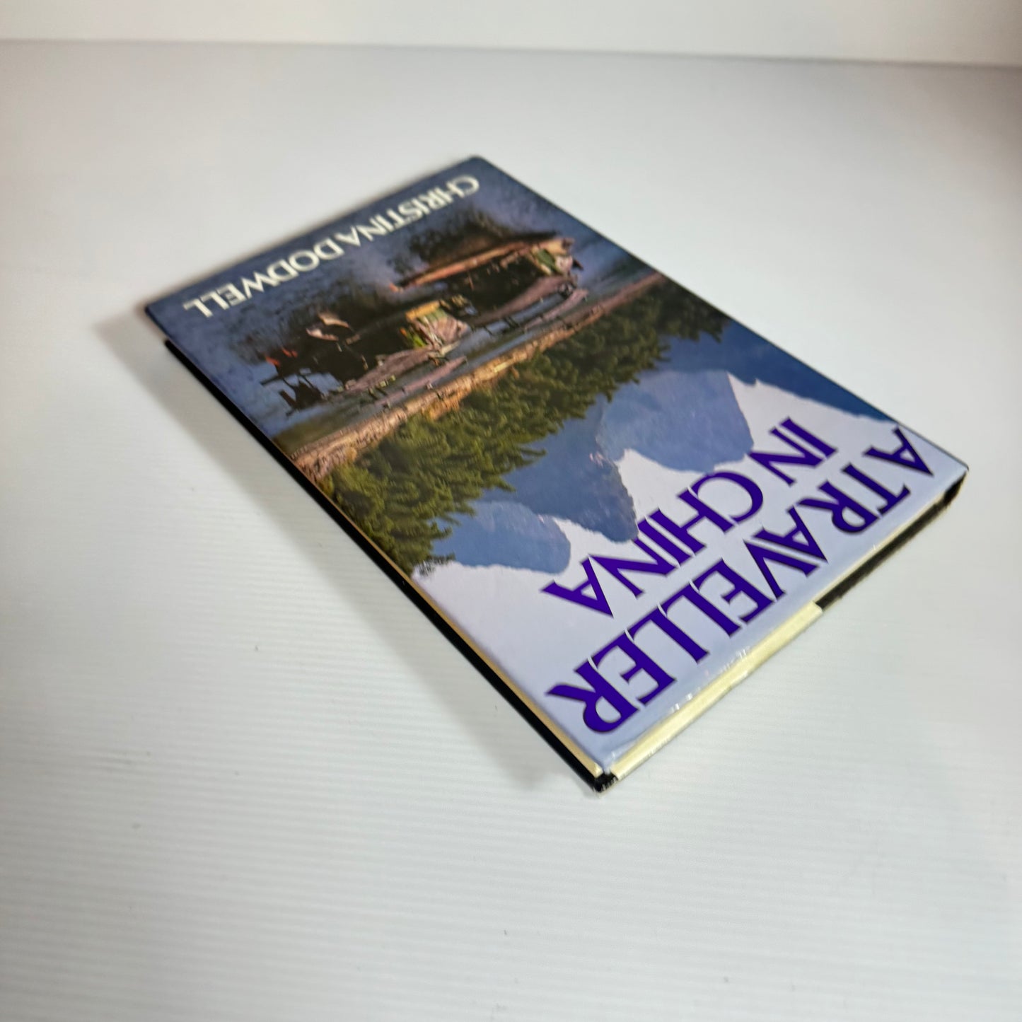 A Traveller In China - Christina Dodwell (Vintage 1985)