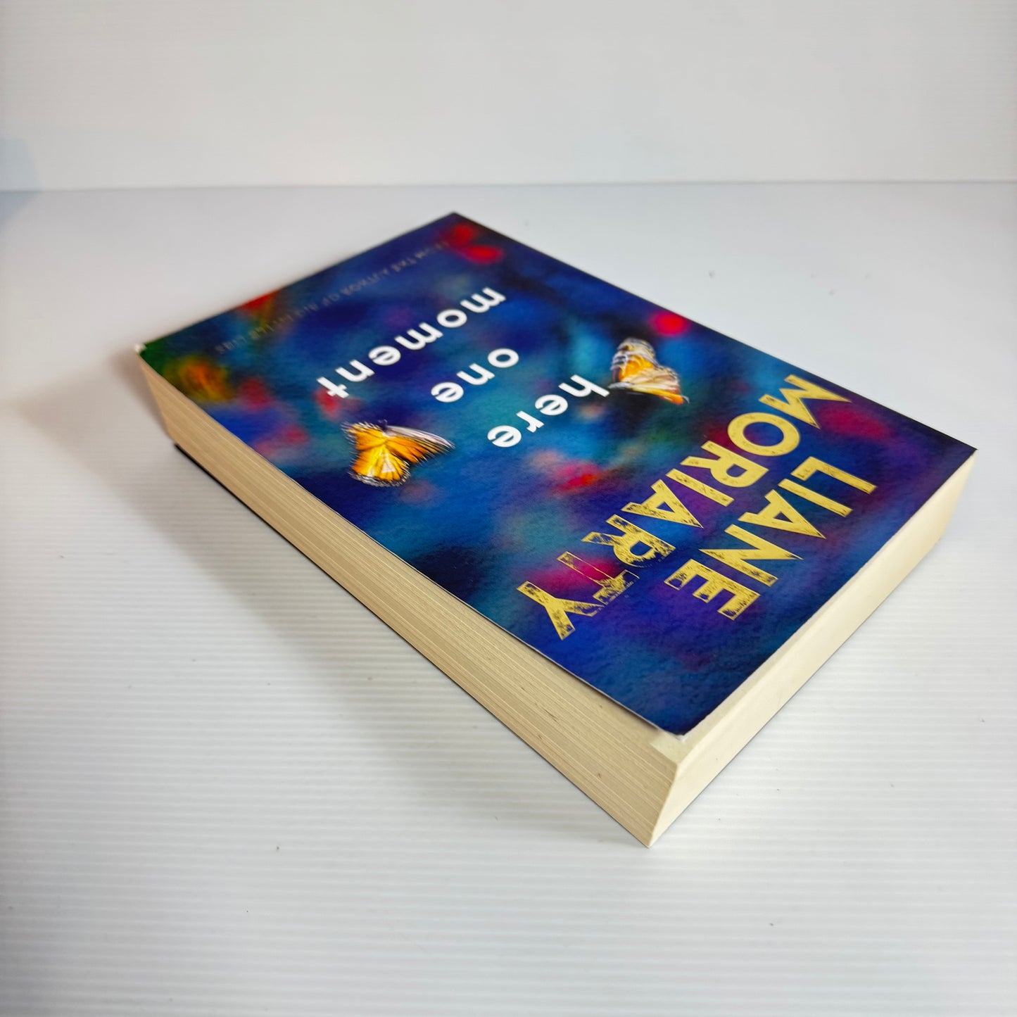 Here One Moment - Liane Moriarty