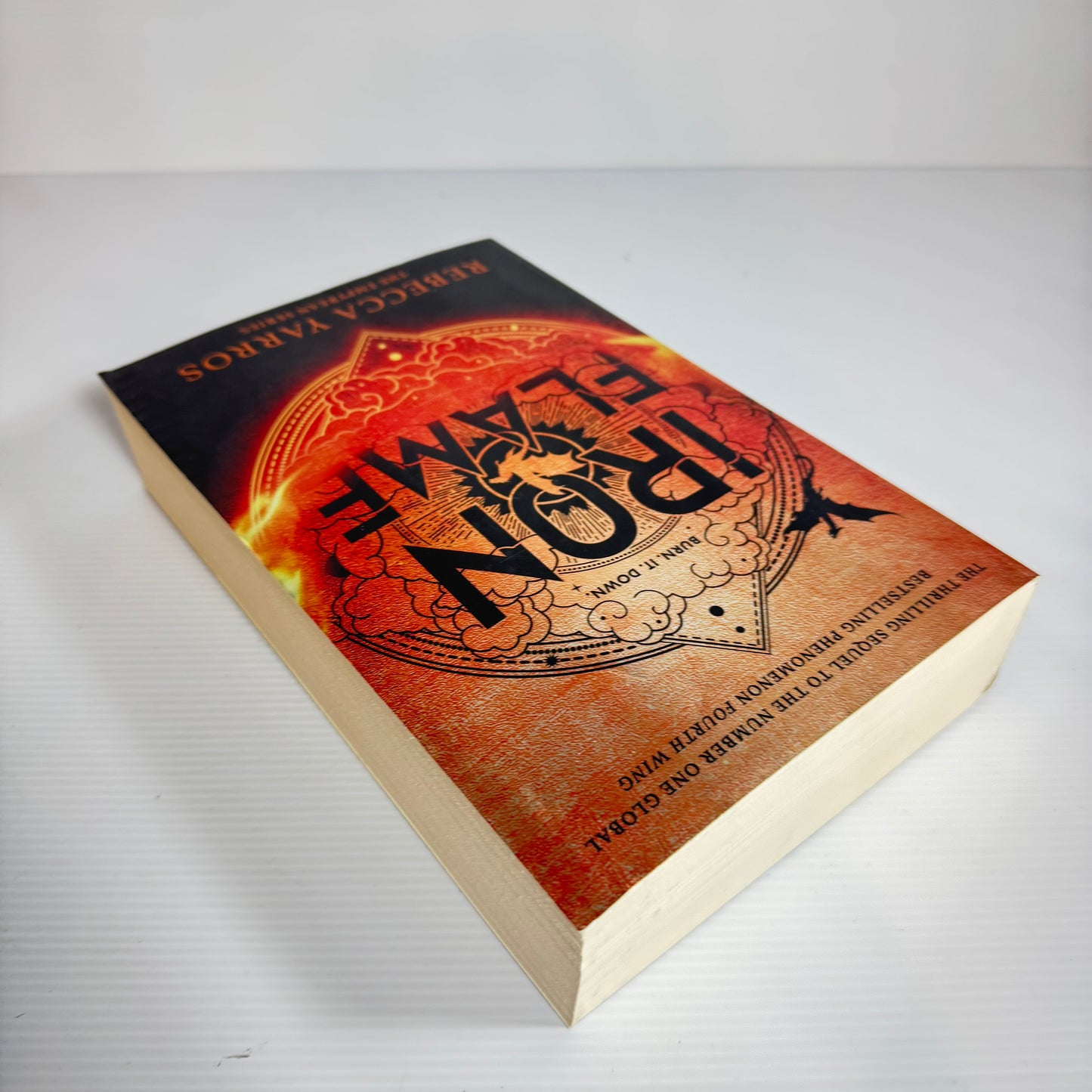 Iron Flame : The Empyrean Series - Rebecca Yarros