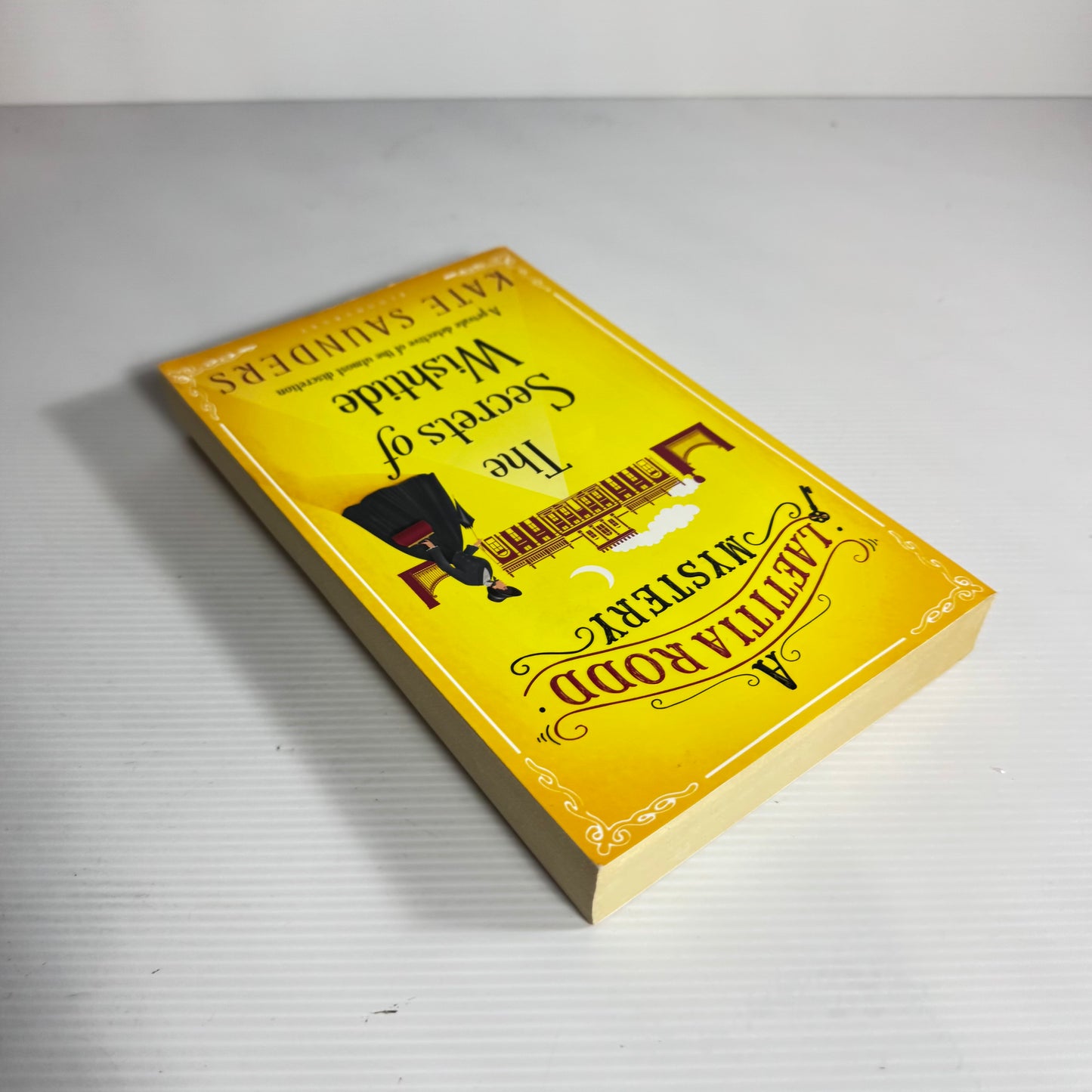 The Secrets of Wishtide : A Laetitia Rodd Mystery - Kate Saunders