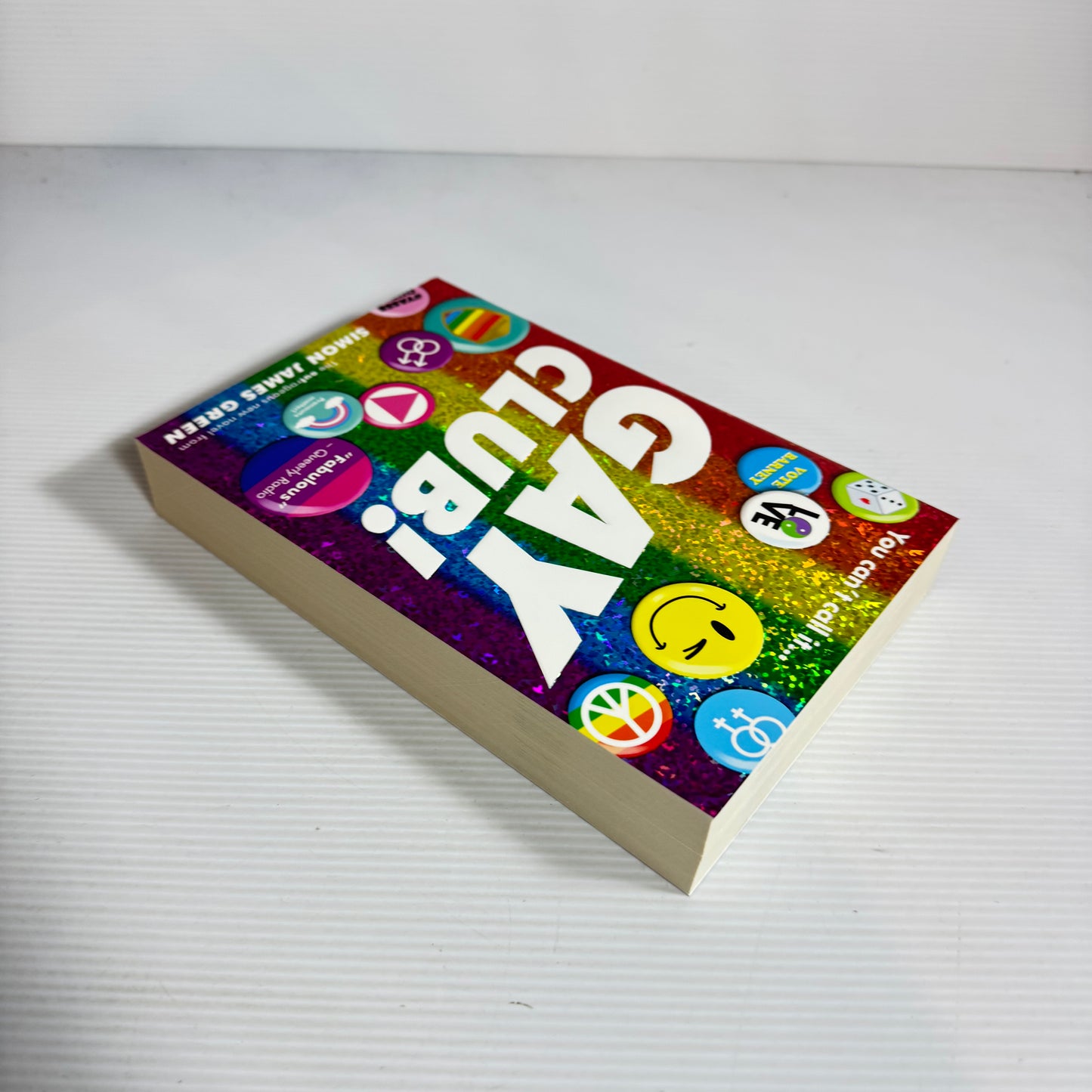 Gay Club! - Simon James Green (New)