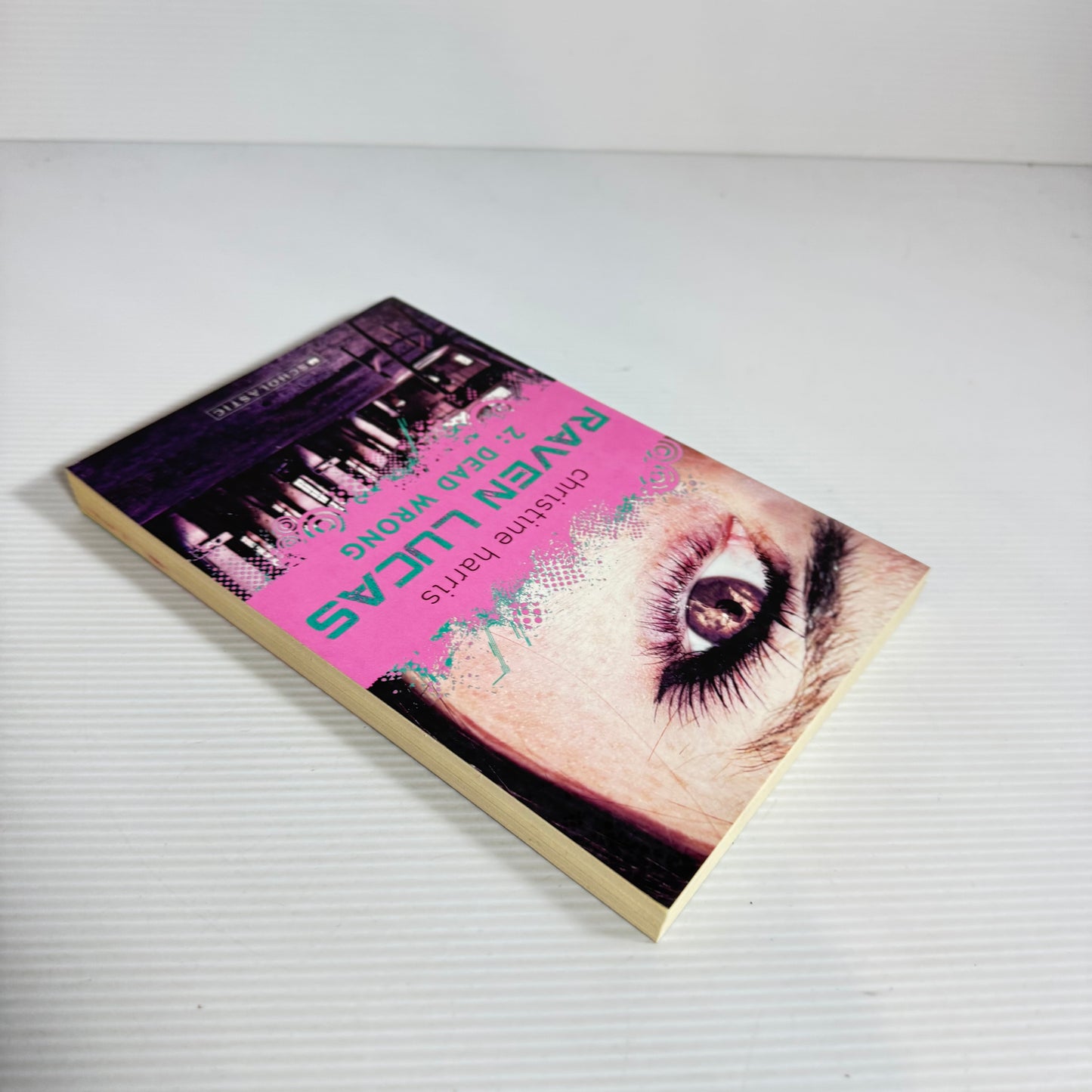 Raven Lucas 2 : Dead Wrong - Christine Harris (New)