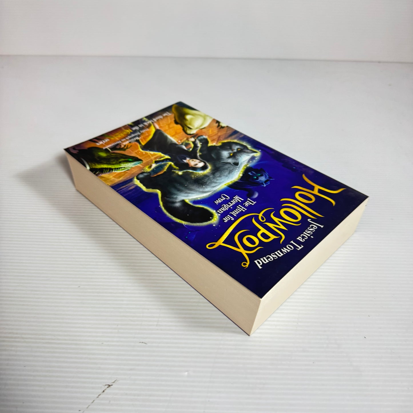Hollowpox : The Hunt for Morrigan Crow - Jessica Townsend (New)