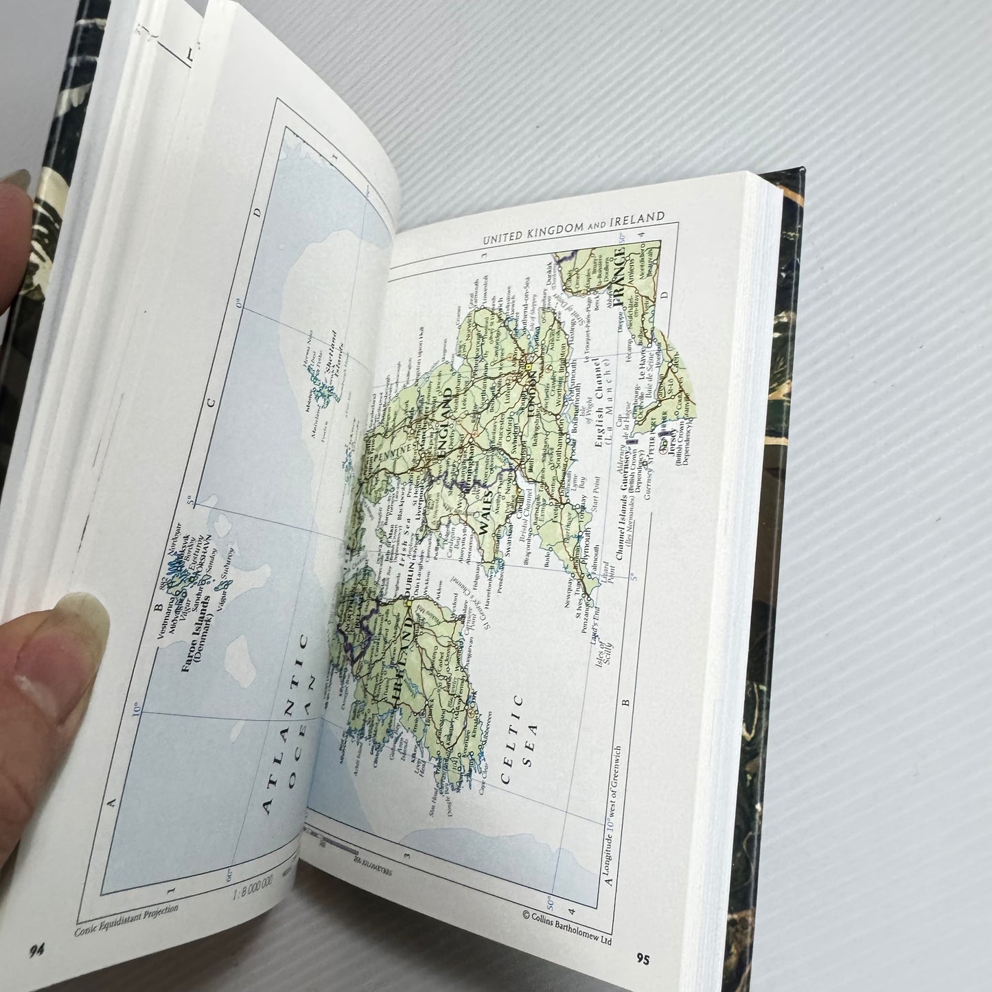The Times Mini Atlas of the World (New)