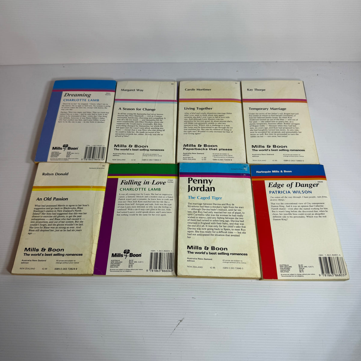Mills & Boon Vintage Book Bundle x 8 Books (3290)