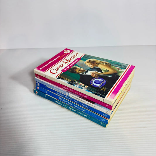 Mills & Boon Book Bundle x 6 Books : Mixed Themes (2282)