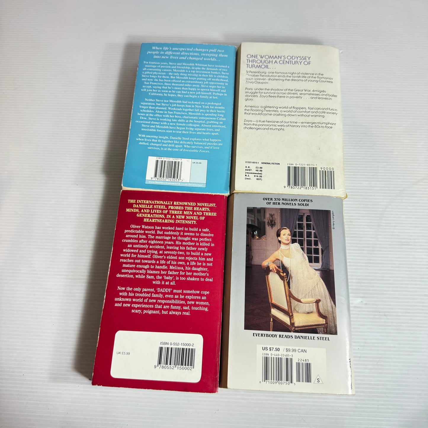 Danielle Steel Book Bundle x 4 : Irresistible Forces, Zoya, Daddy, The Ghost (2839)