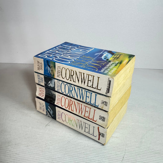 Patricia Cornwell Small Book Bundle x 4 Books : The Body Farm, The Last Precinct, Isle of Dogs, Black Notice(2883)