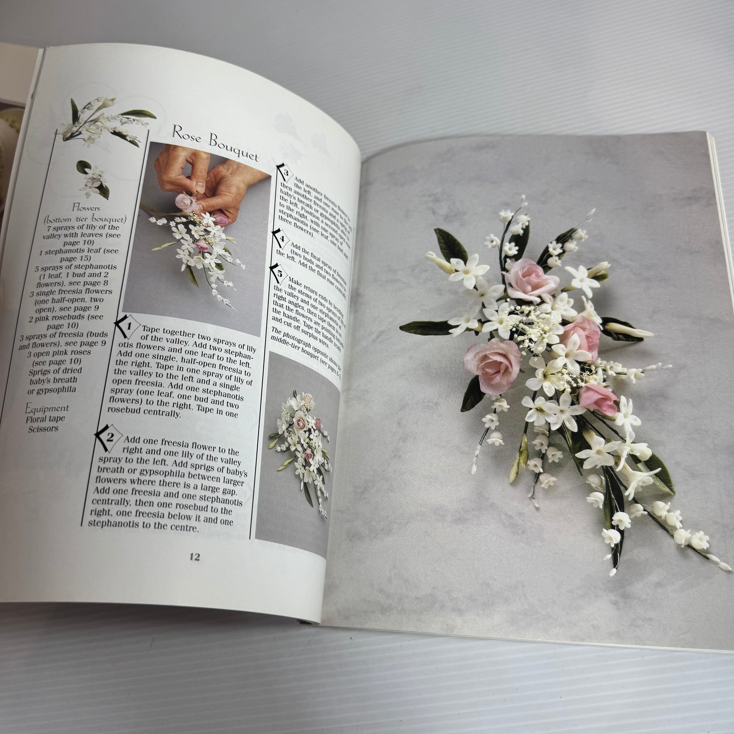 Sugar Craft / Icing Book Bundle x 2 Books : Creative Sugarpaste & Wedding Flowers(2478)