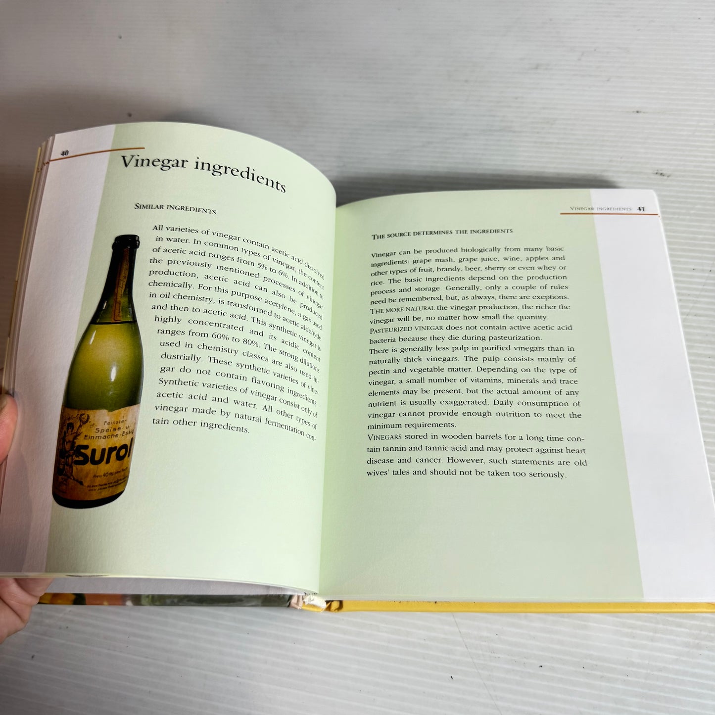 Olive Oil & Vinegar Book Bundle x 2 : Dumont's Lexicon of Oil & Vinegar, Flavouring with Olive Oil - Clare Gordon-Smith (2884)