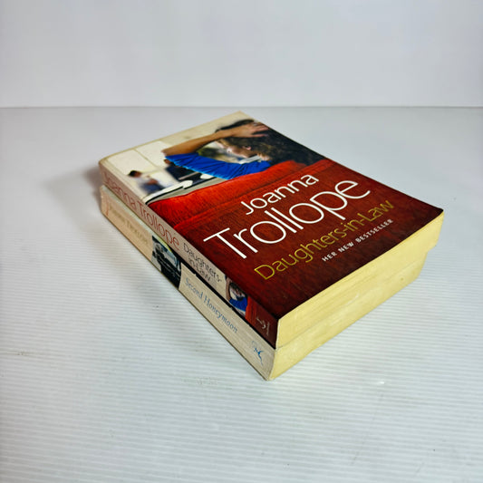 Joanna Trollope Book Bundle x 2 : Second Honeymoon & Daughters-In-Law (2432)