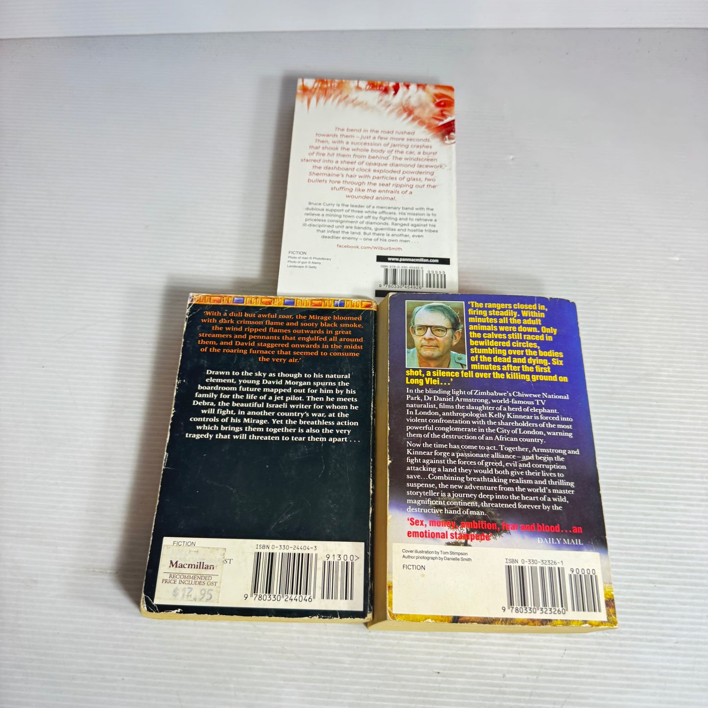 Wilbur Smith Small Paperback Bundle x 3 : The Dark of the Sun, Eagle in the Sky, Elephant Song (2958)