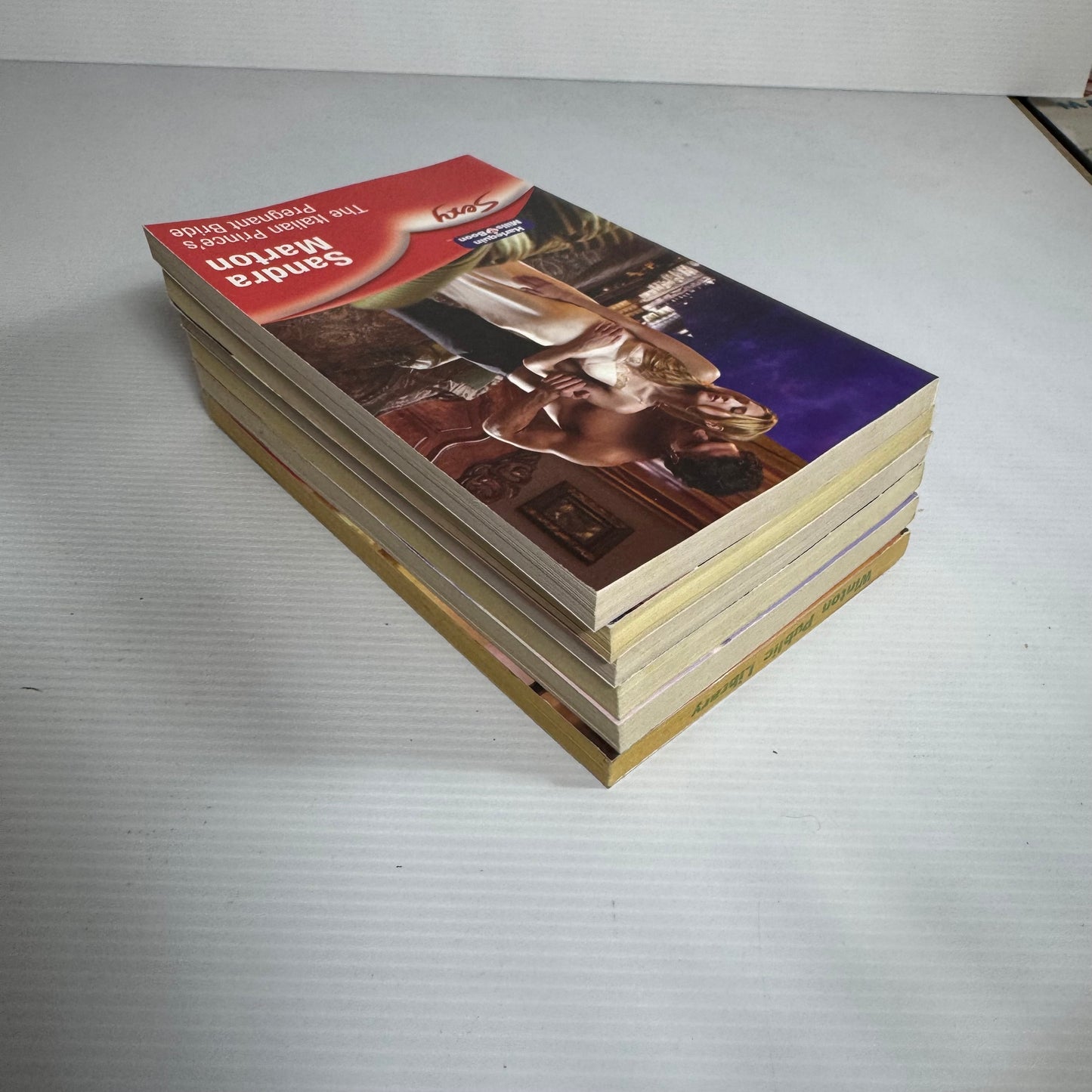 Mills & Boon Sexy Book Bundle x 6 Books (3170)