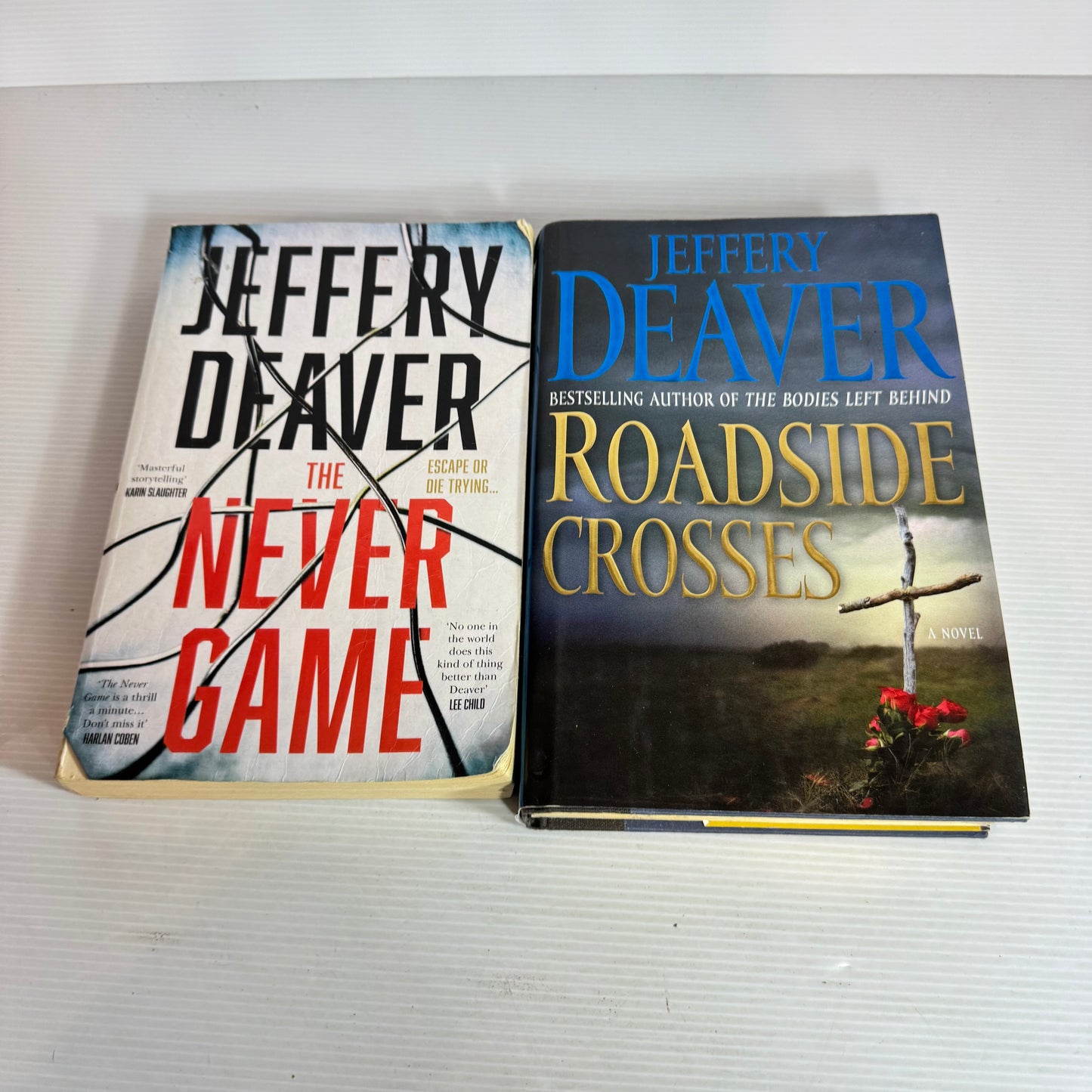 Jeffery Deaver Book Bundle x 2 : The Never Game & Roadside Crosses (2543)