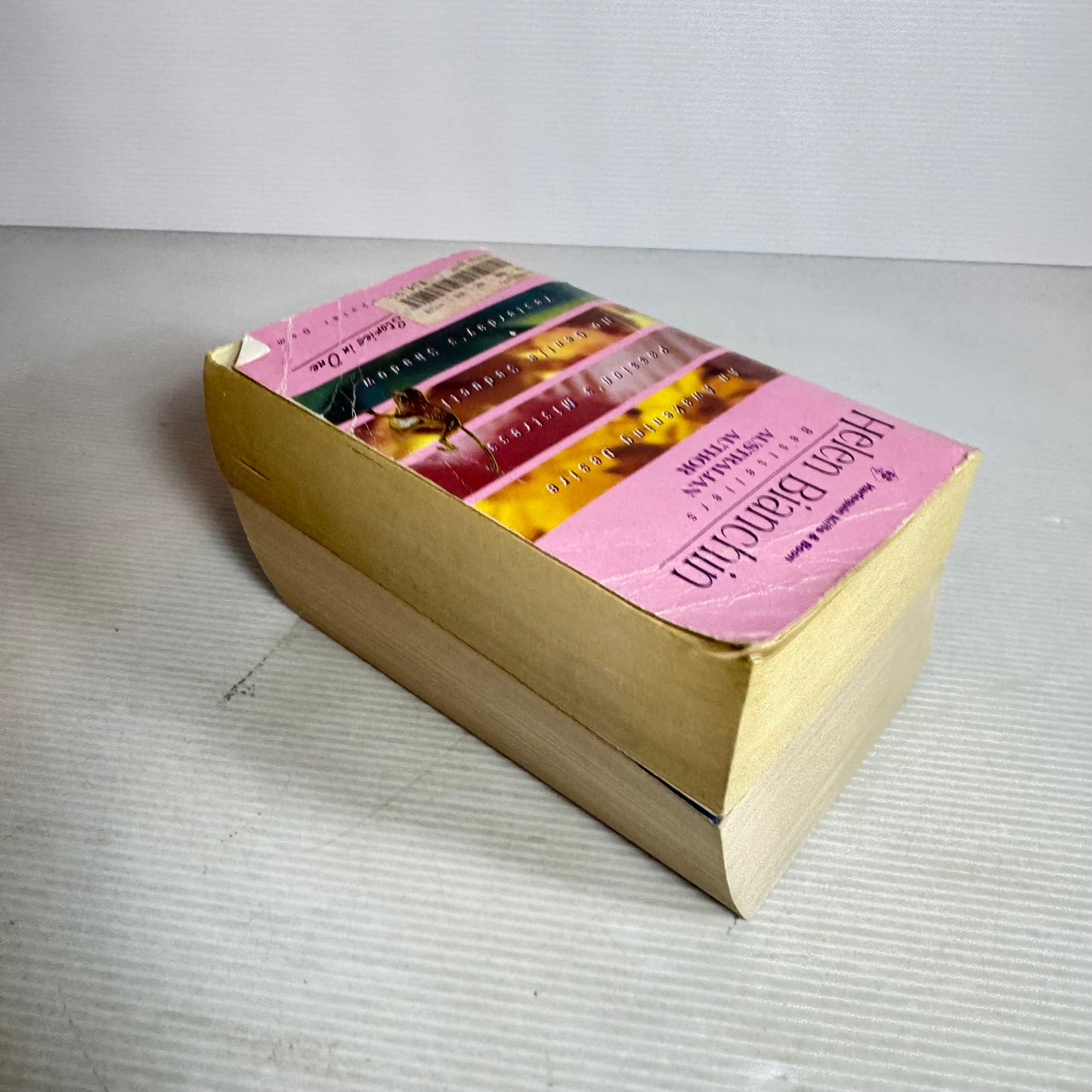 Mills & Boon Romance Bundle x 2 Books with 10 Stories (3016)