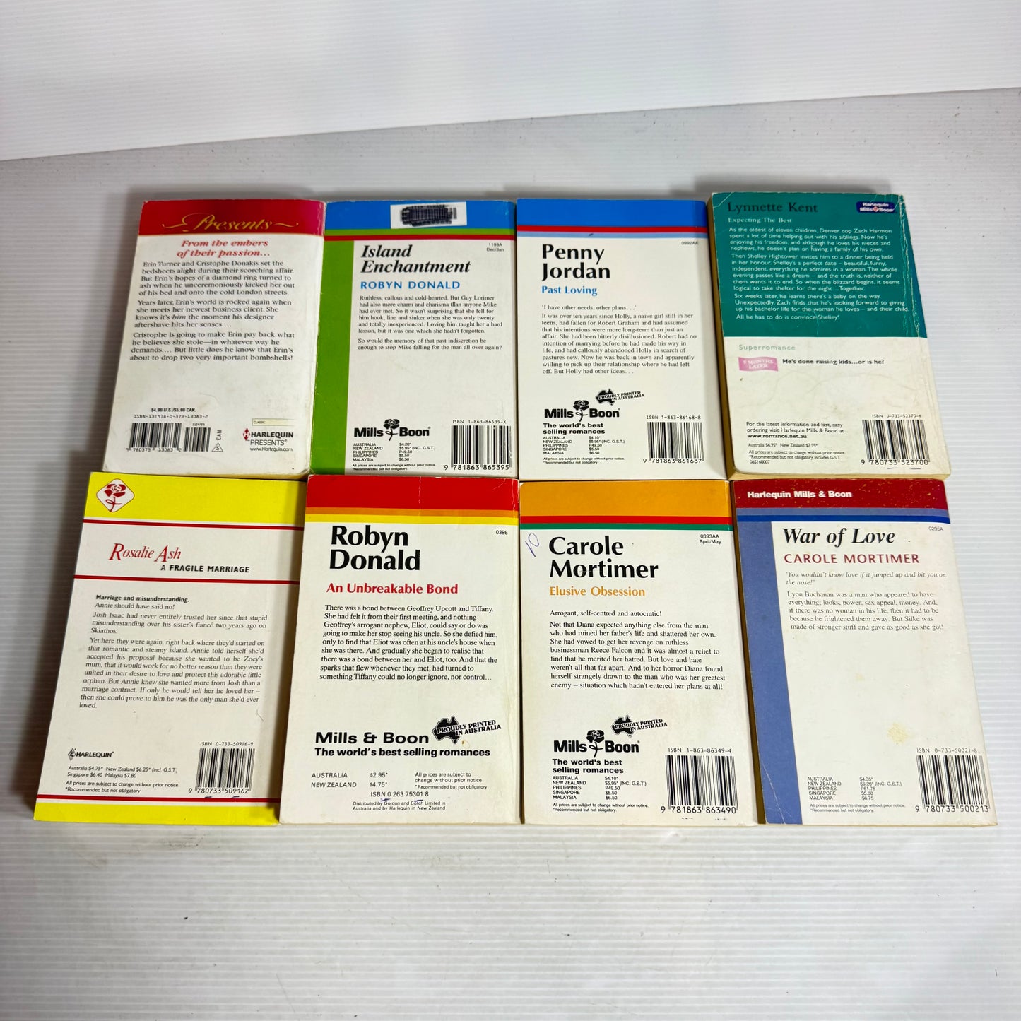 Mills & Boon Mixed Vintage Book Bundle x 8 Books (3014)