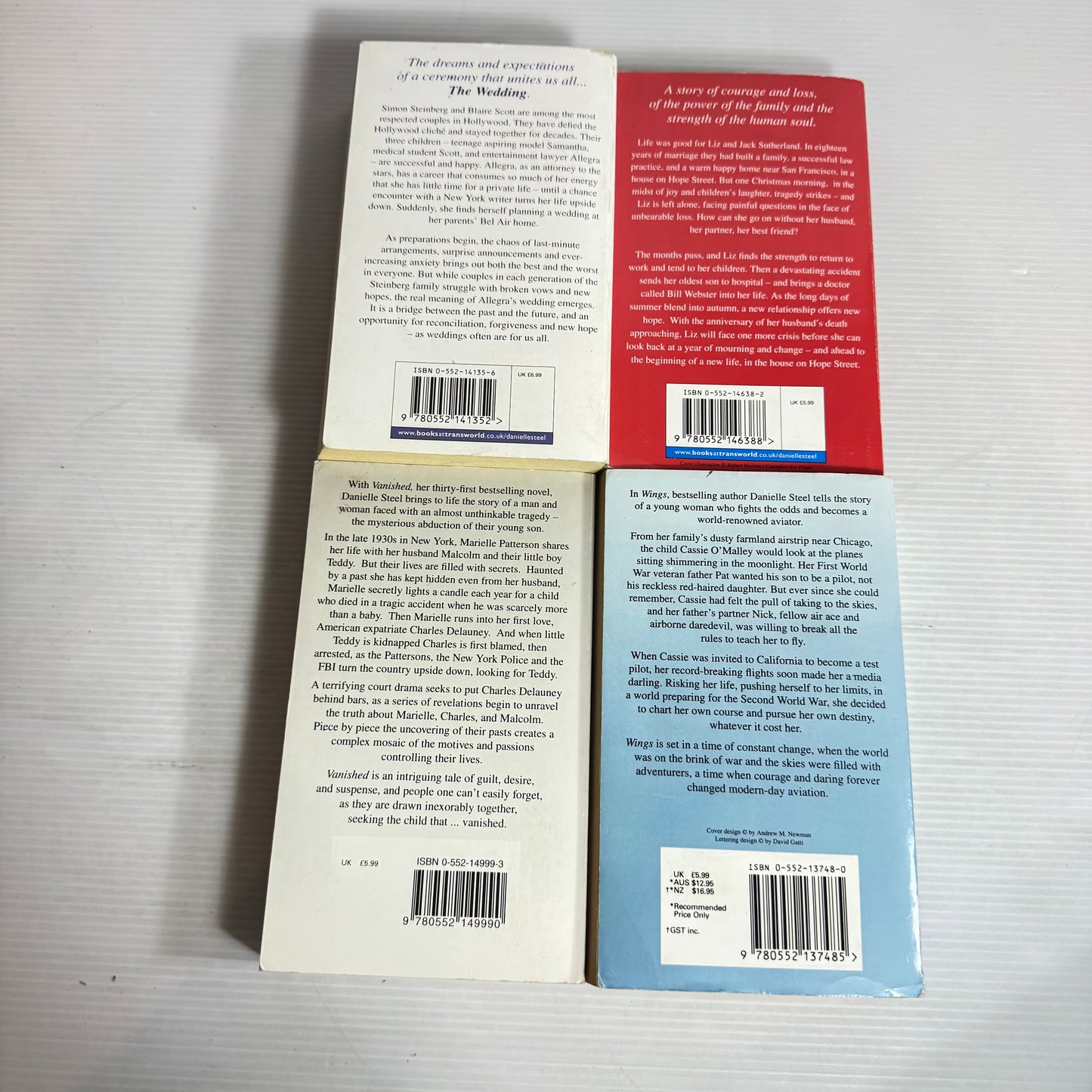 Danielle Steel Book Bundle x 4 : The Wedding, Vanished, The House of Hope Street, Wings (2844)