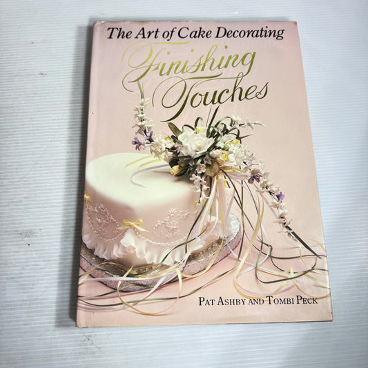 Vintage Cake Decorating Book Bundle x 3 : Floral Cake Decorating - Norma Dunn (1982), The Complete Book of Cake Decorating - Ellen Sinclair (1982), The Art of Cake Decorating Finishing Touches - Pat Ashby & Tombi Peck