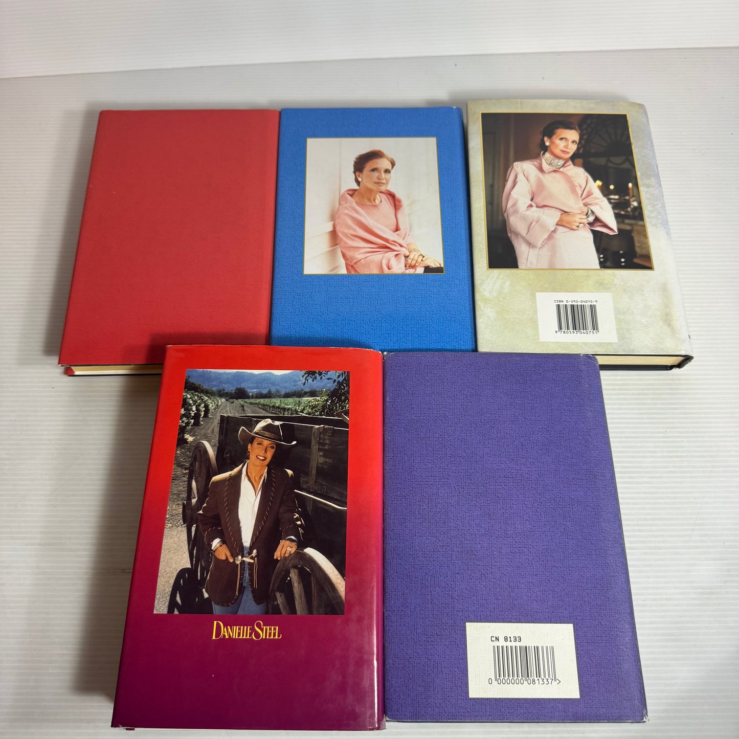 Danielle Steel Hardcover Book Bundle x 5 : The House on Hope Street, Johnny Angel, Granny Dan, Five Days in Paris, The Ranch (2826)