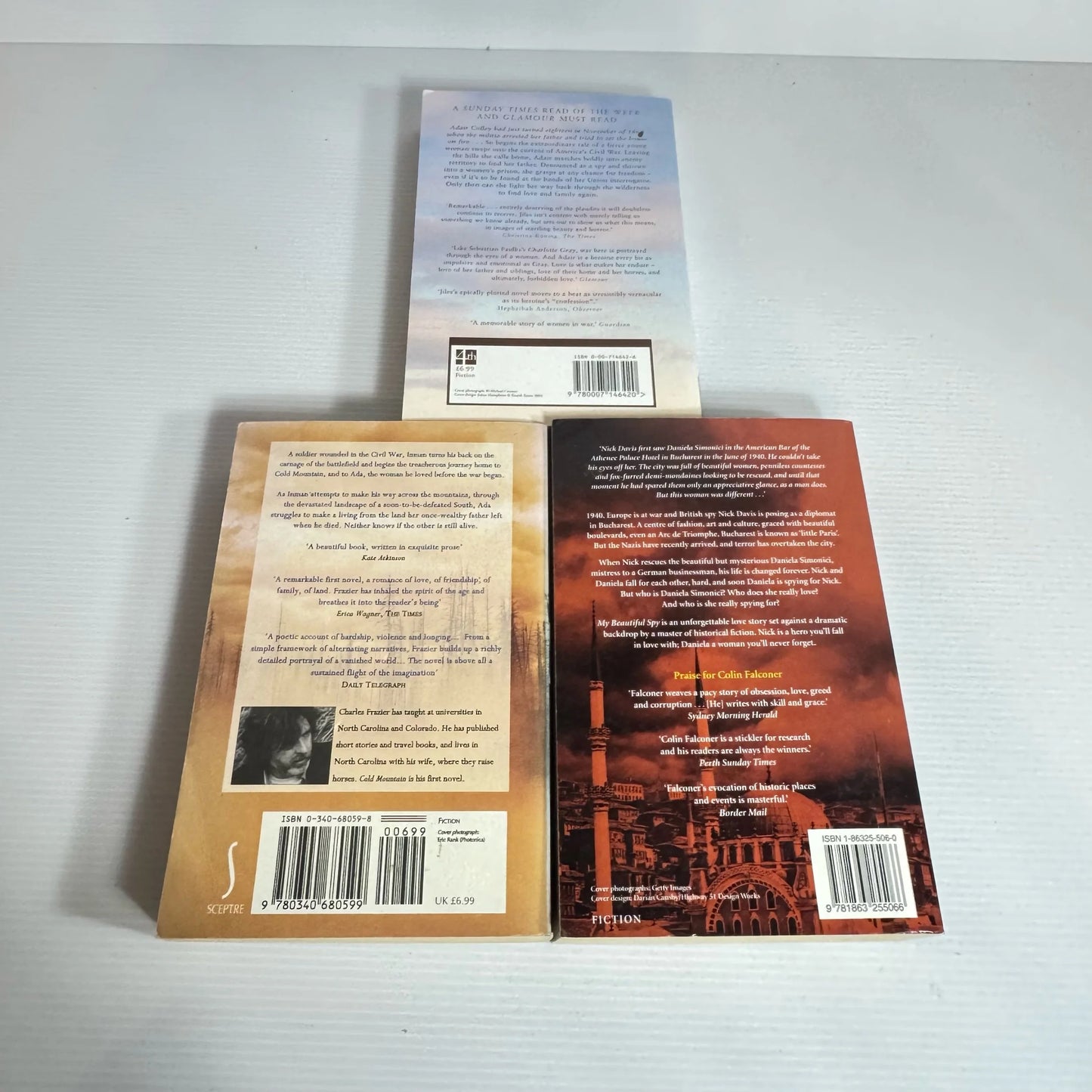 Historical Fiction Book Bundle x 3 Books : Various Authors (2149)