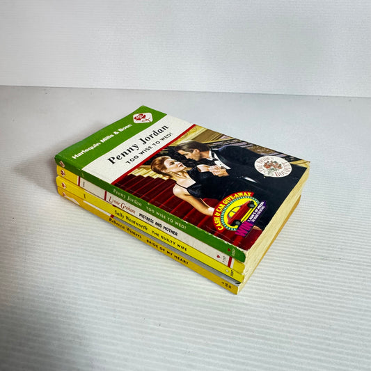 Mills & Boon Vintage Book Bundle x 4 Books (2405)