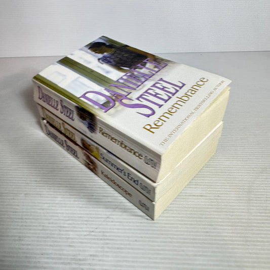 Danielle Steel Book Bundle x 3 : Remembrance, Summer's End, Kaleidoscope (2840)