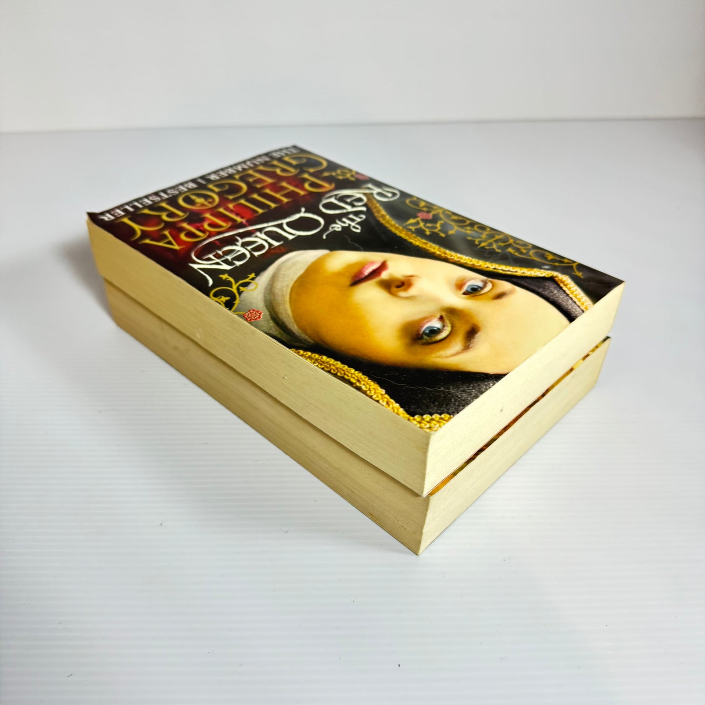 Philippa Gregory Book Bundle x 2 : The Red Queen & The White Queen (3056)