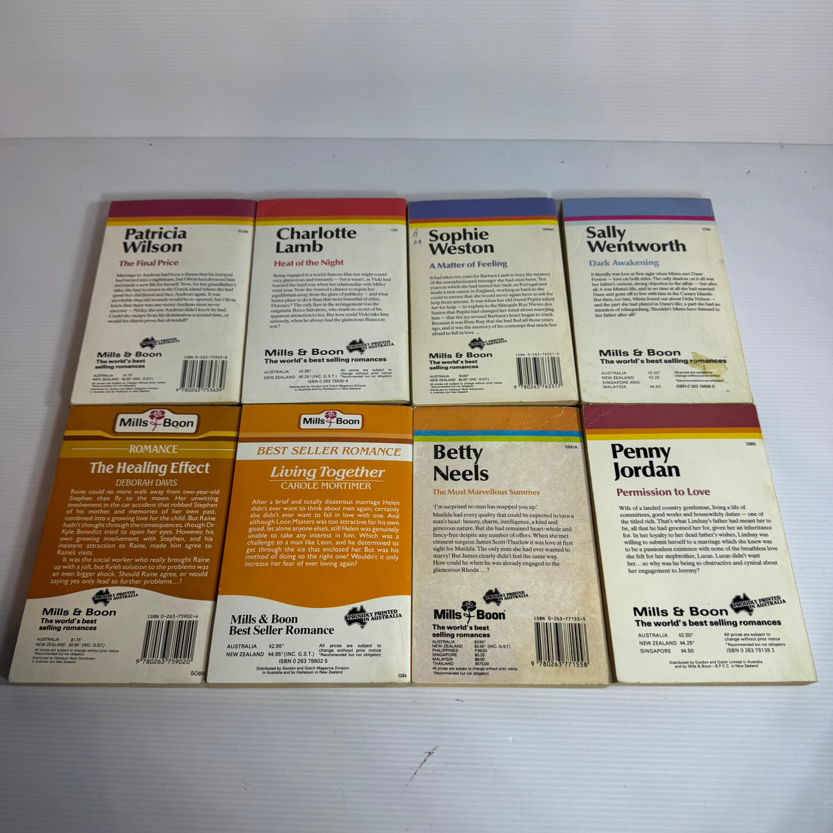 Mills & Boon Vintage Book Bundle x 8 Books (3287)