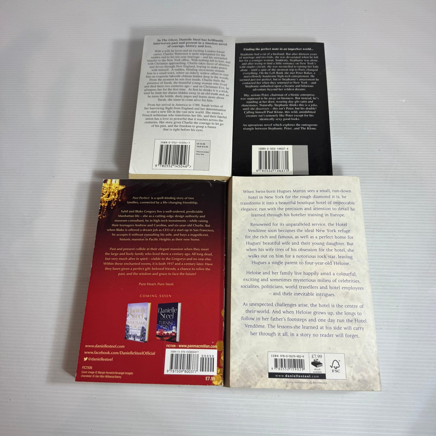 Danielle Steel Book Bundle x 4 Books - The Klone & I, The Ghost, Past Perfect, Hotel Vendome(2597)