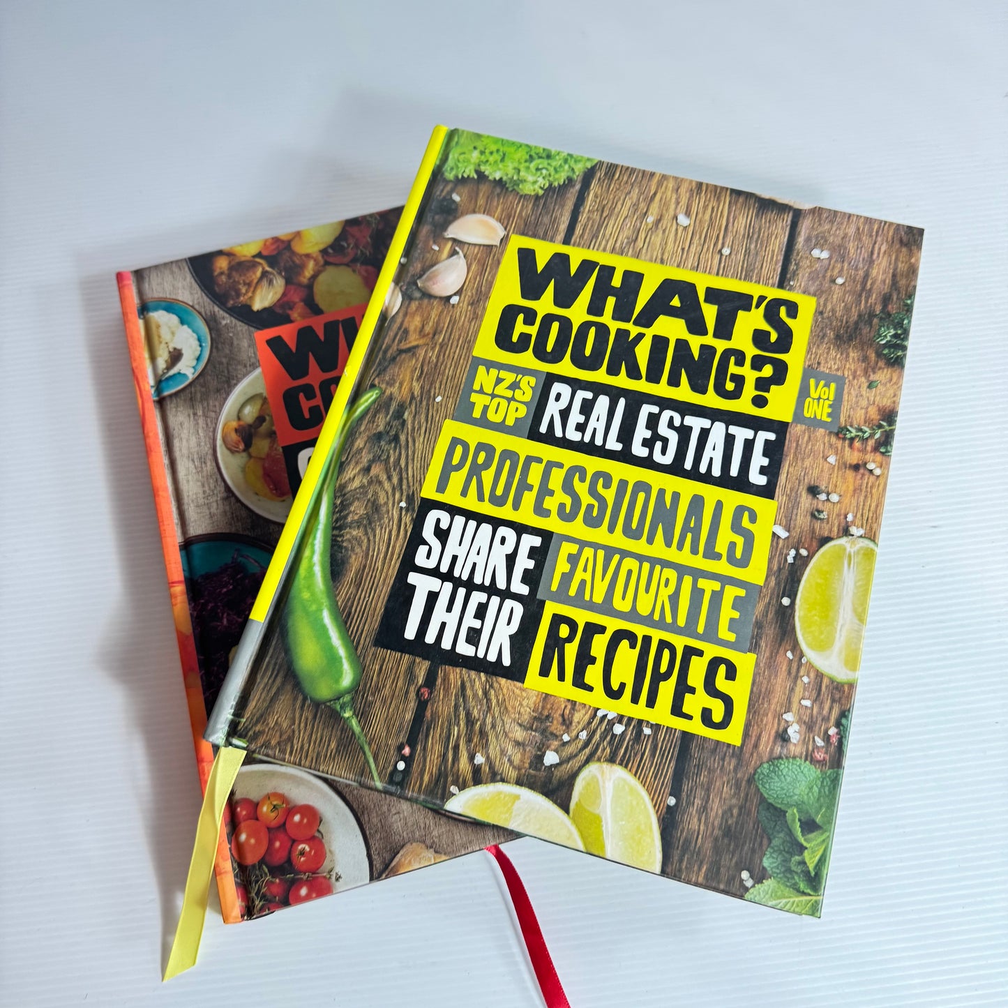 What's Cooking? Book Bundle x 2 Books (3195)