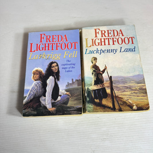 Freda Lightfoot Book Bundle x 2 : Luckpenny Land & Larkrigg Fell (2968)