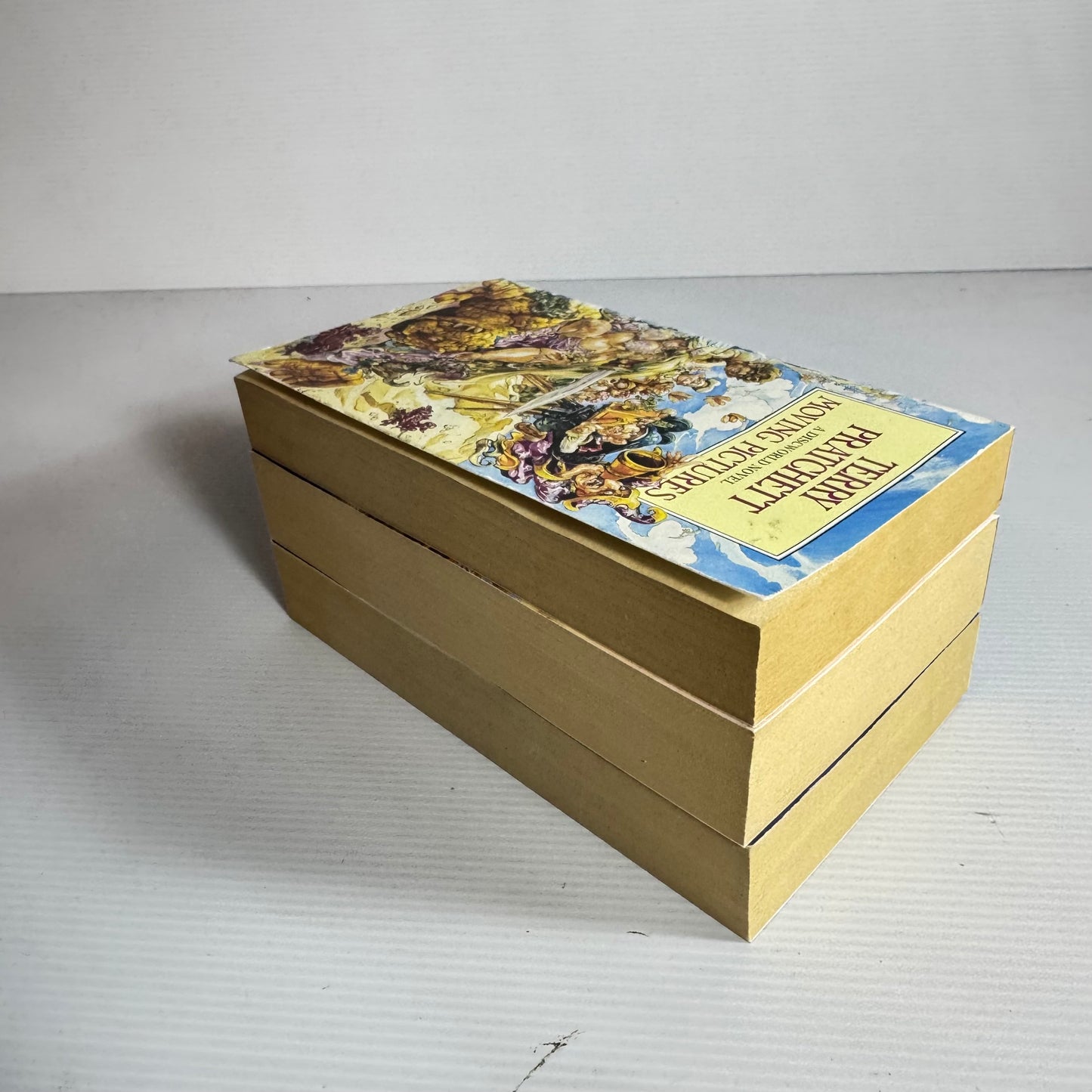 Industrial Revolution Series Book Bundle x 3 Books - Terry Pratchett (3123)
